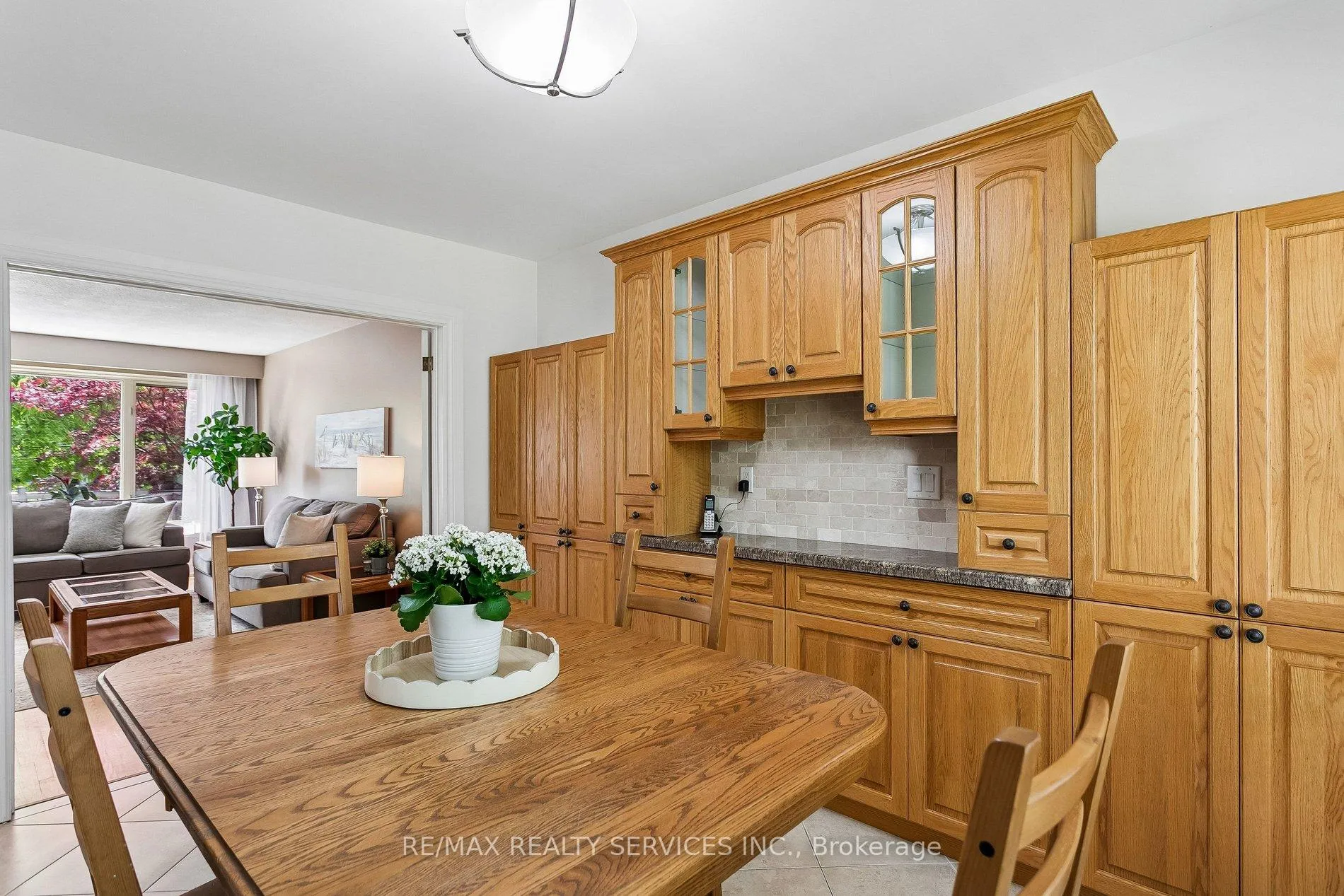 Photo 15 of 42 Watson Crescent, Brampton, Brampton East — HOMEH
