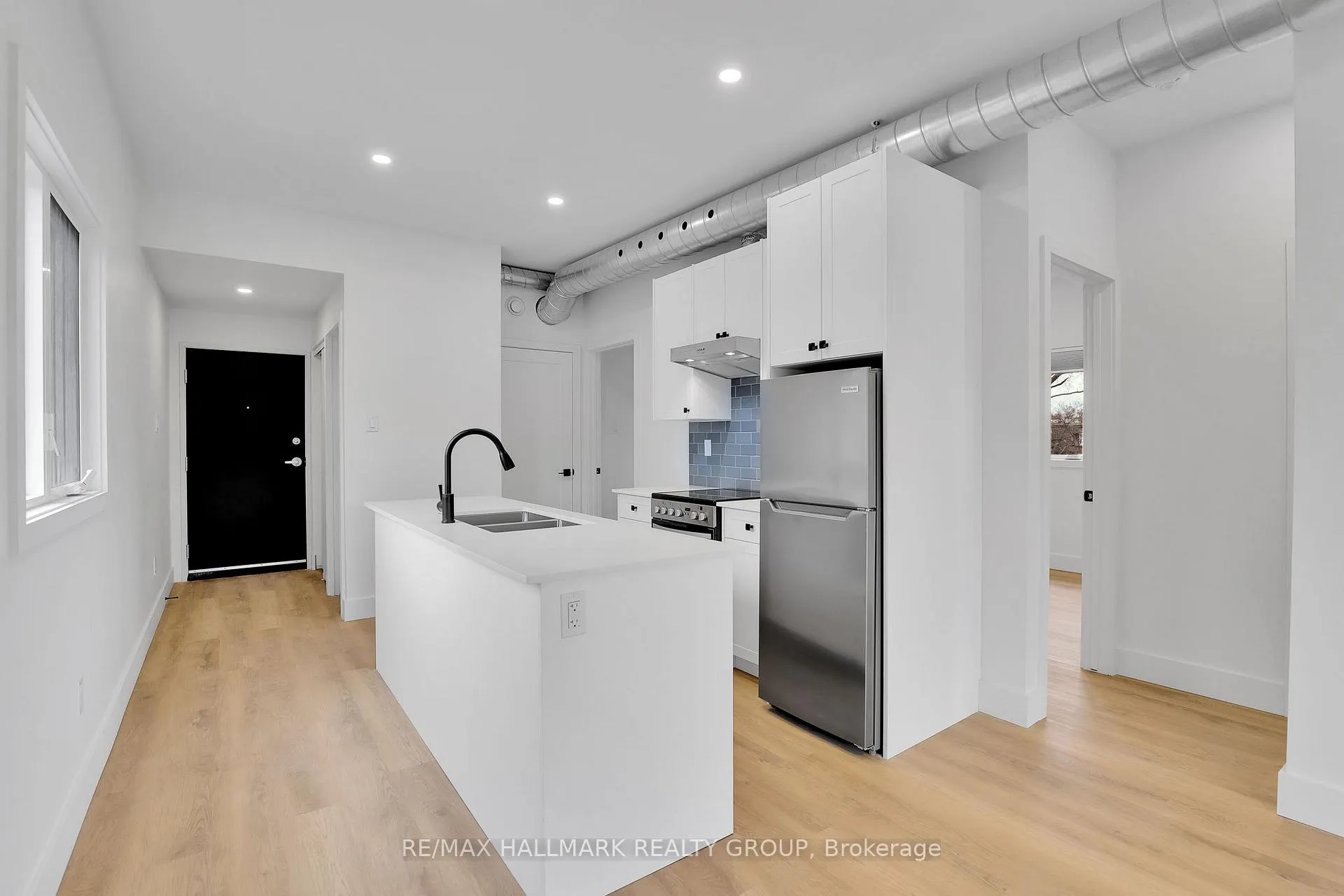 Photo 5 of Unit 5, 109 Russell Avenue, Ottawa, Sandy Hill — HOMEH