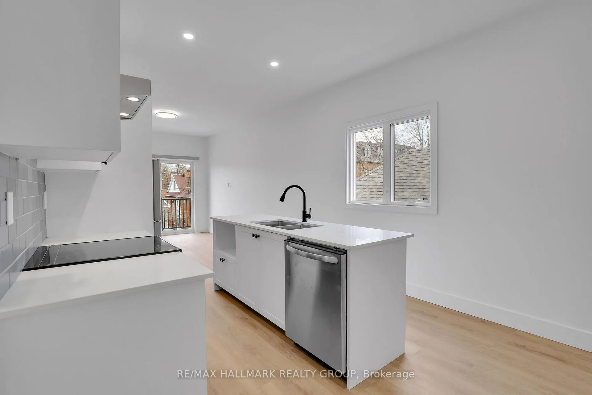 Photo 6 of Unit 5, 109 Russell Avenue, Ottawa, Sandy Hill — HOMEH