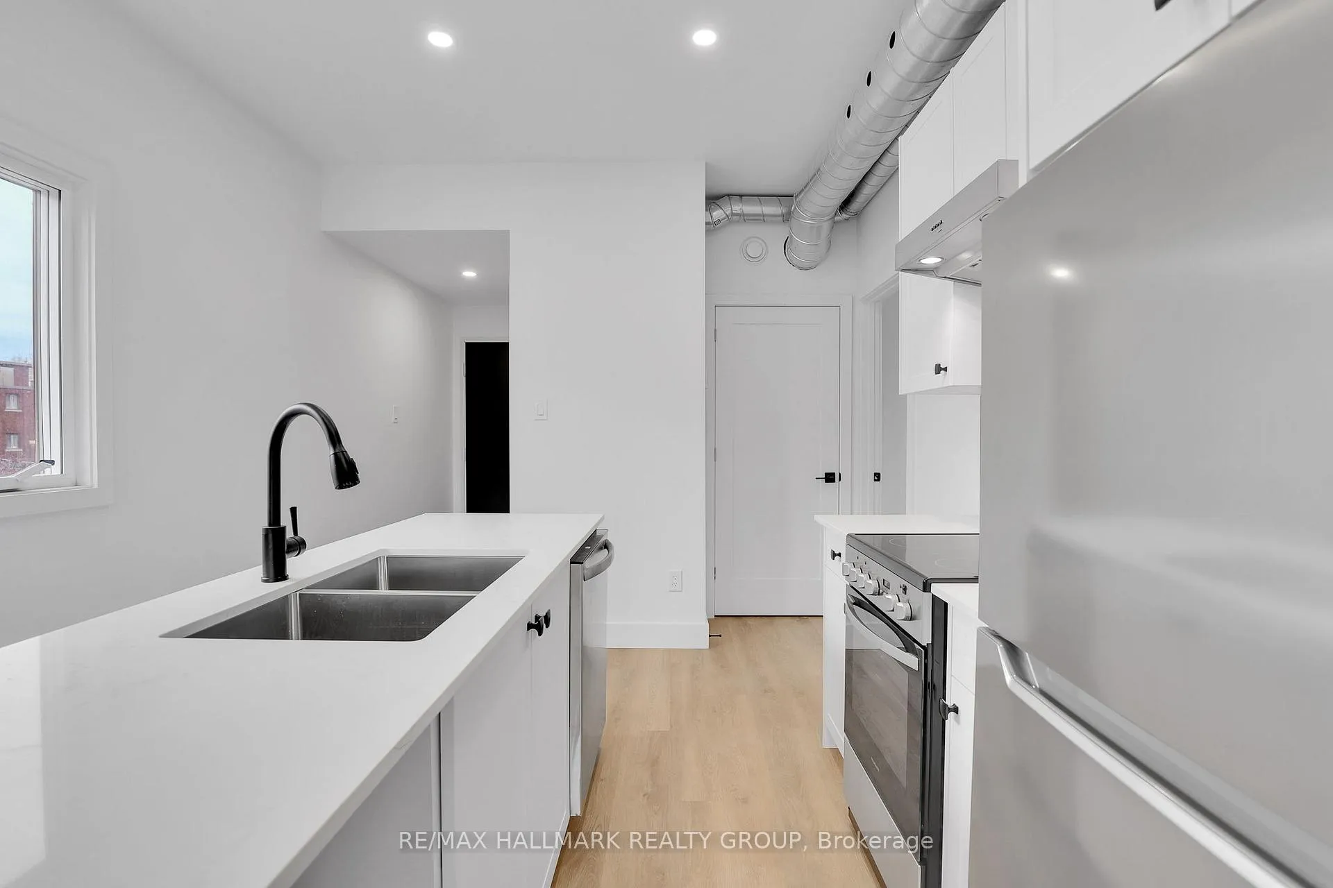 Photo 8 of Unit 5, 109 Russell Avenue, Ottawa, Sandy Hill — HOMEH