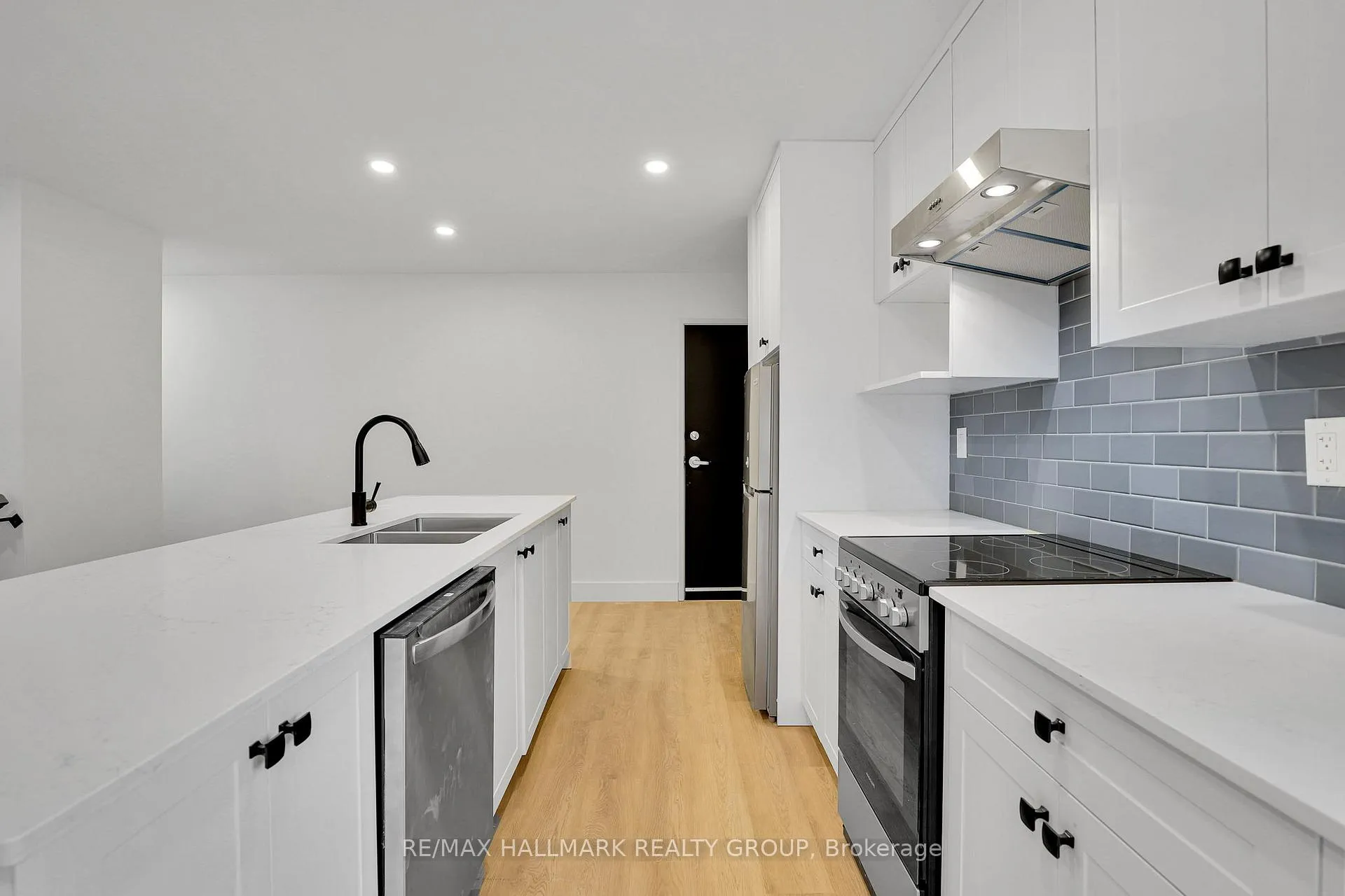 Photo 9 of Unit 5, 109 Russell Avenue, Ottawa, Sandy Hill — HOMEH