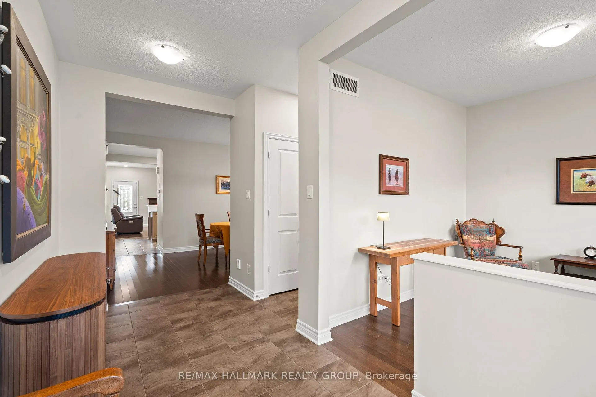 Photo 4 of 321 Hepatica Way, Ottawa, Avalon West — HOMEH