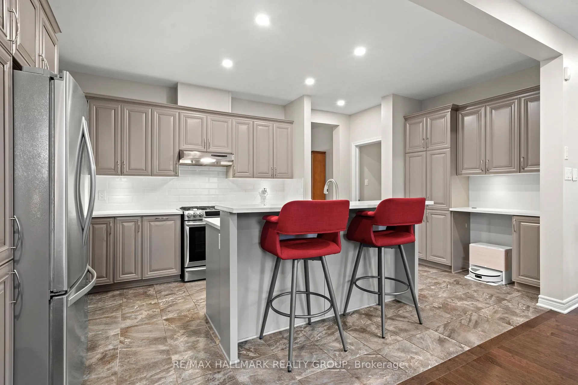 Photo 13 of 321 Hepatica Way, Ottawa, Avalon West — HOMEH