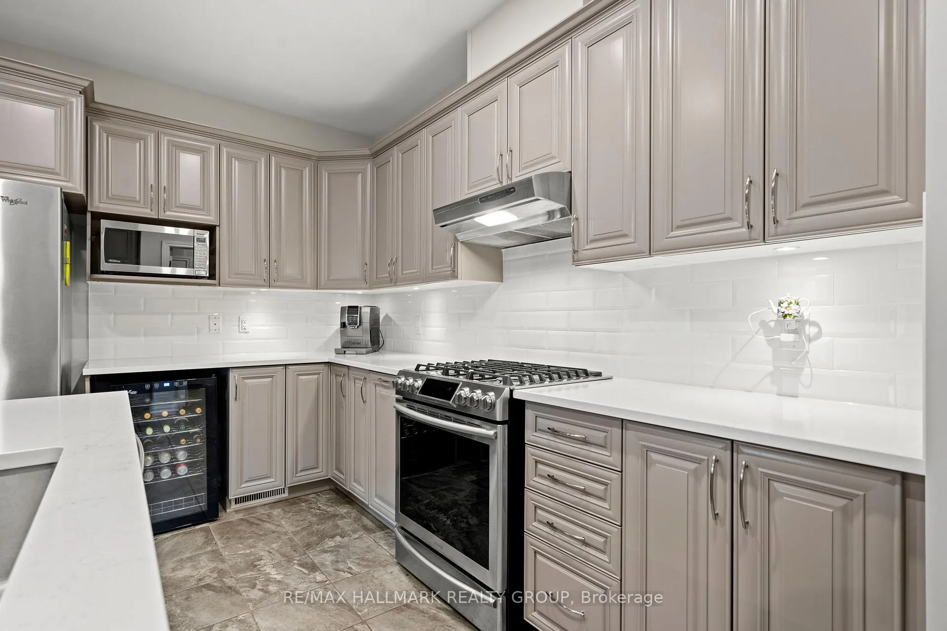 Photo 14 of 321 Hepatica Way, Ottawa, Avalon West — HOMEH