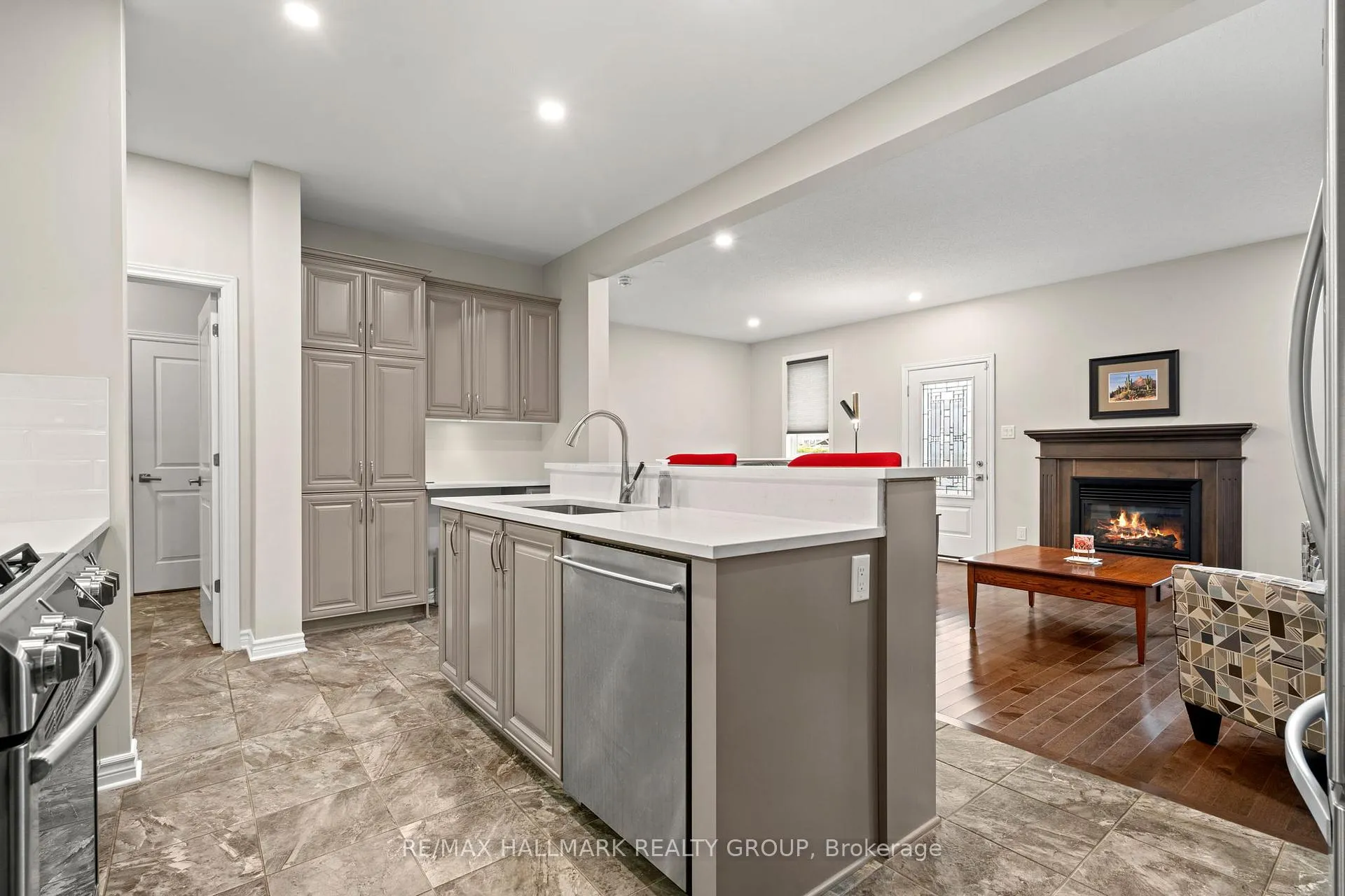 Photo 15 of 321 Hepatica Way, Ottawa, Avalon West — HOMEH