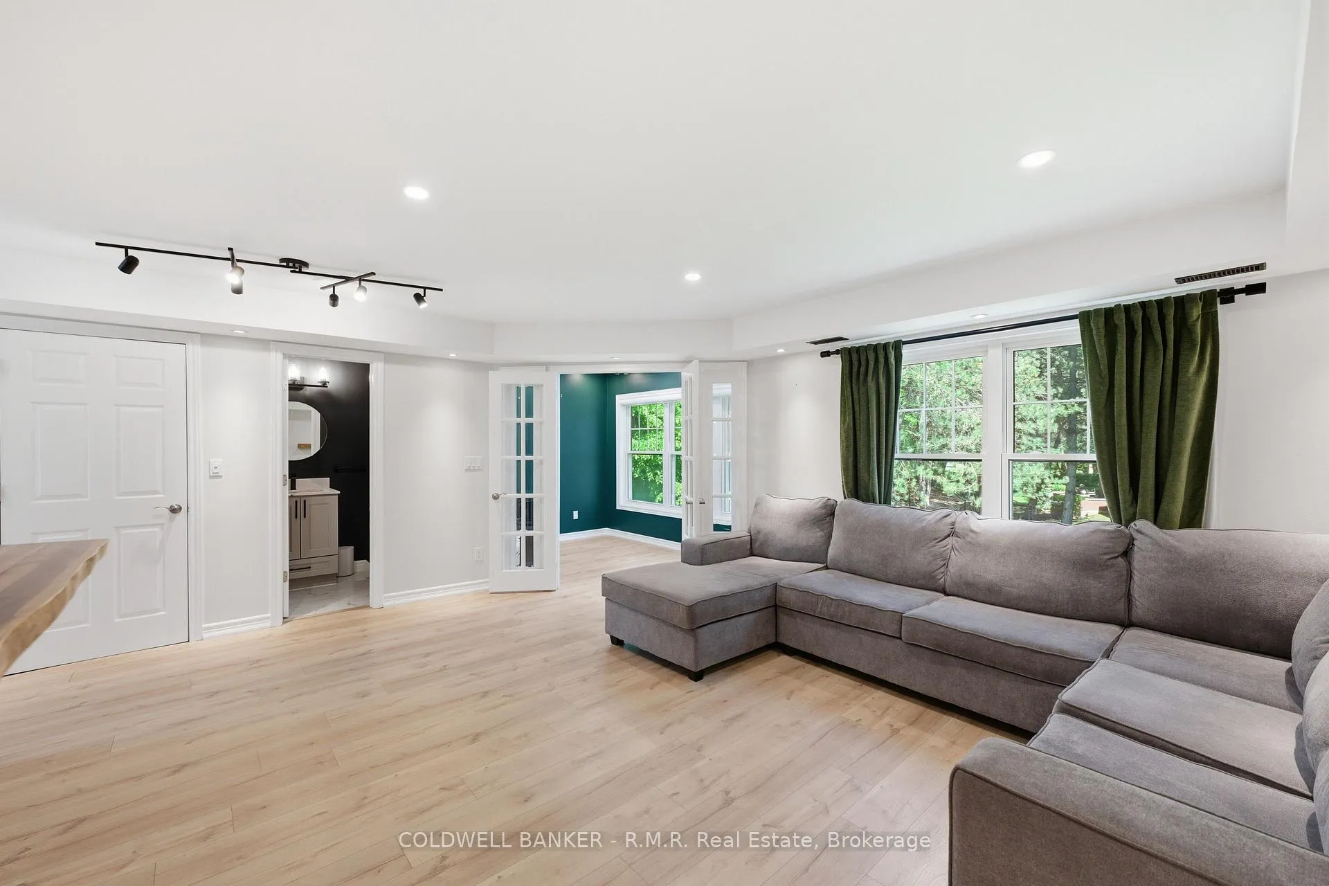 Photo 4 of Unit #27, C12-1655 Nash Road, Clarington, Courtice — HOMEH