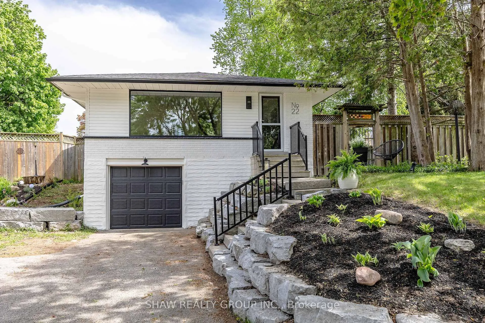 Photo 1 of 22 Charlotte Crescent, Kitchener — HOMEH