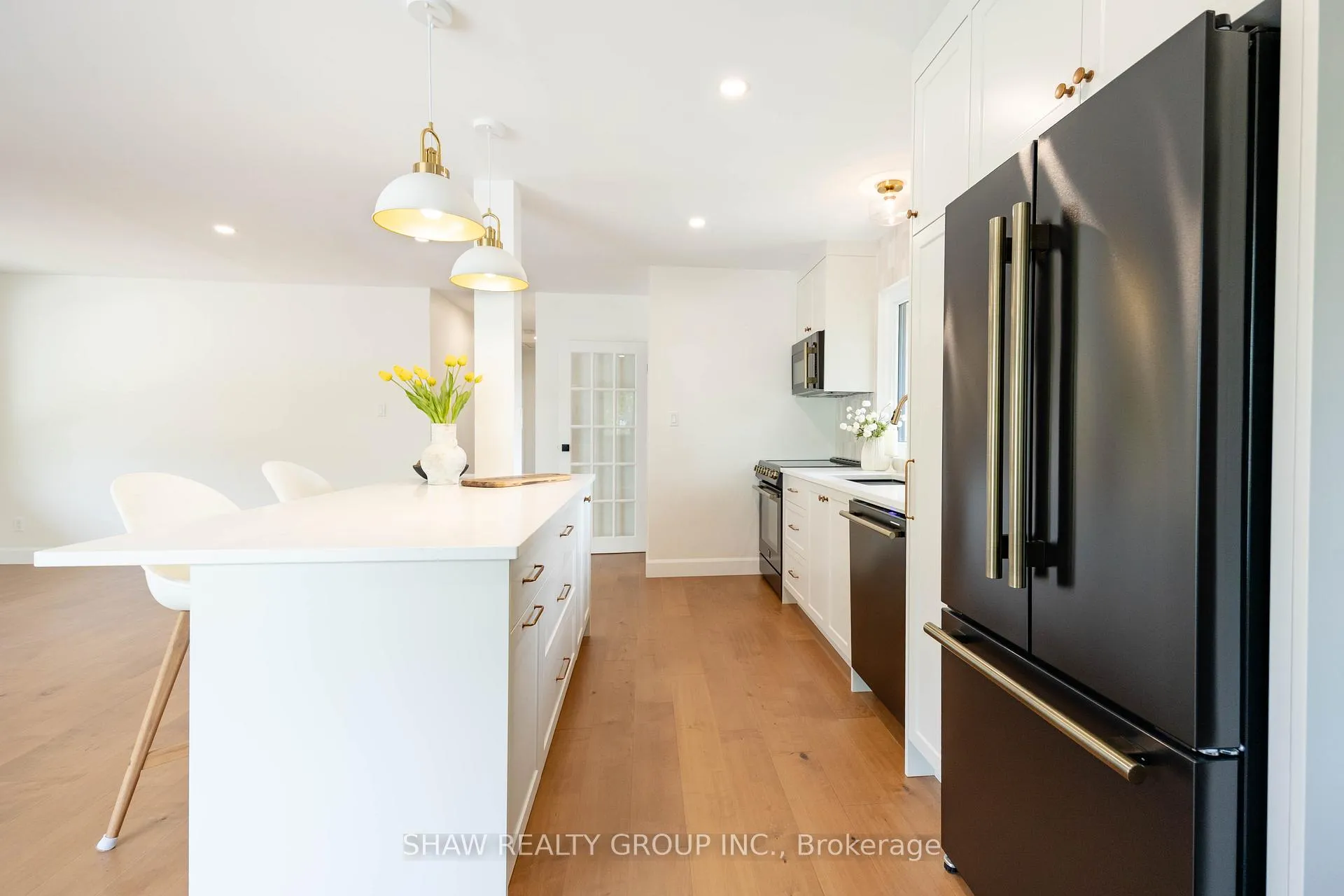Photo 5 of 22 Charlotte Crescent, Kitchener — HOMEH