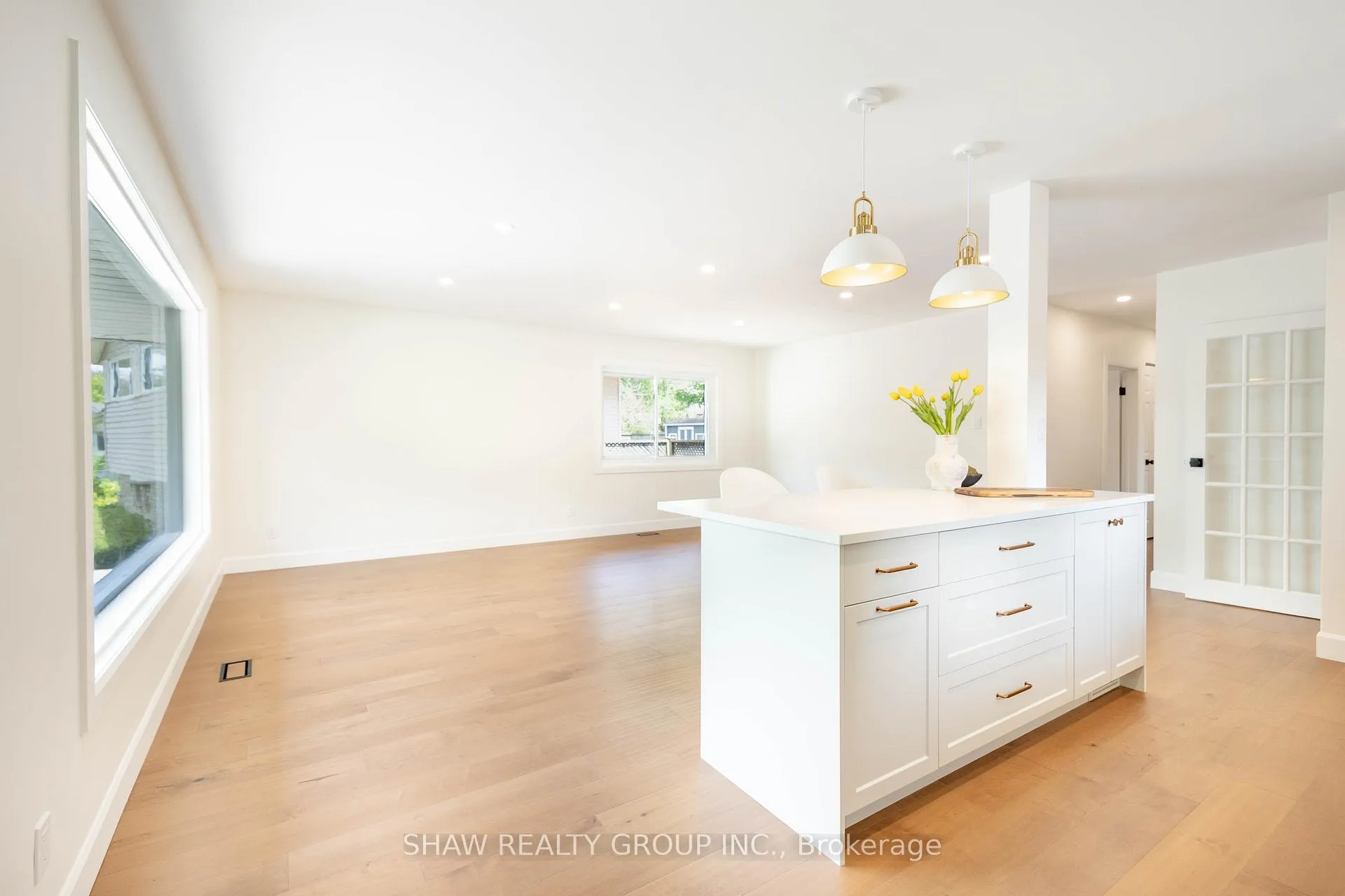 Photo 8 of 22 Charlotte Crescent, Kitchener — HOMEH