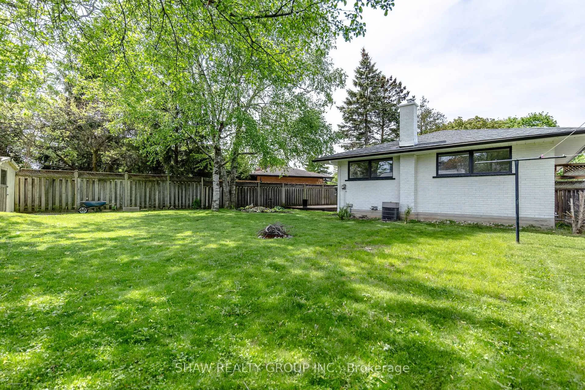 Photo 29 of 22 Charlotte Crescent, Kitchener — HOMEH