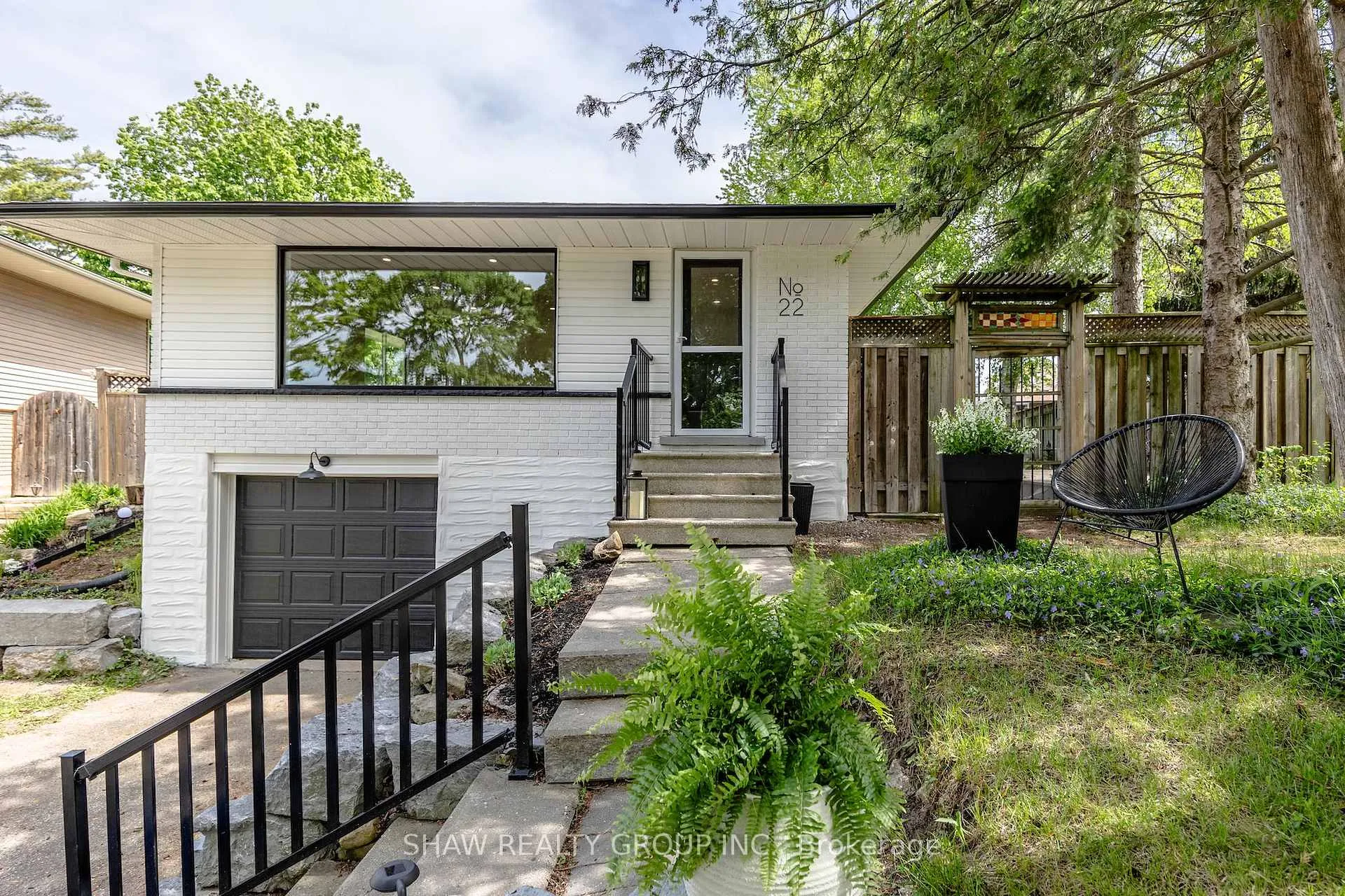 Photo 31 of 22 Charlotte Crescent, Kitchener — HOMEH