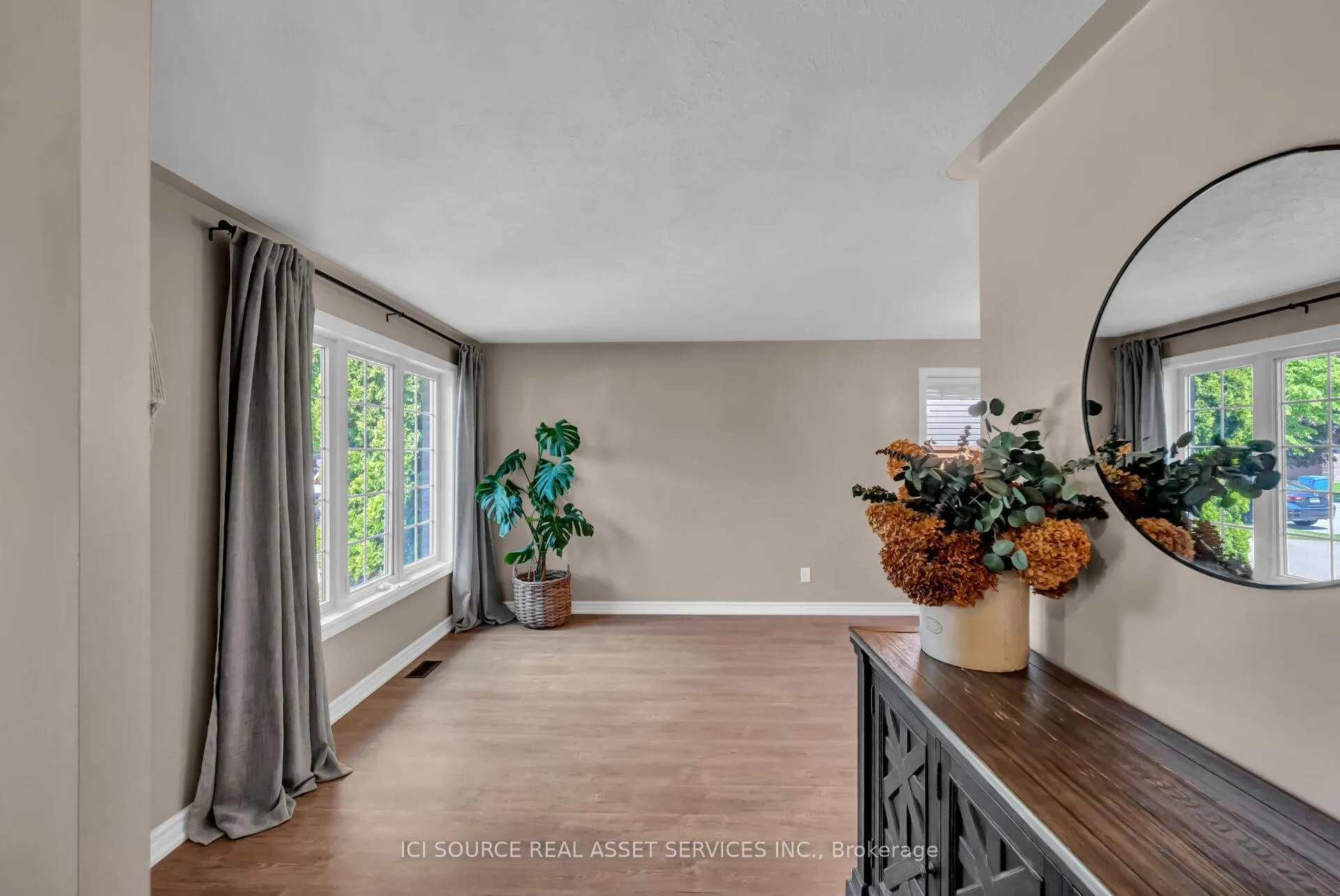 Photo 6 of 23 Carolinian Place, Chatham-Kent, Chatham — HOMEH