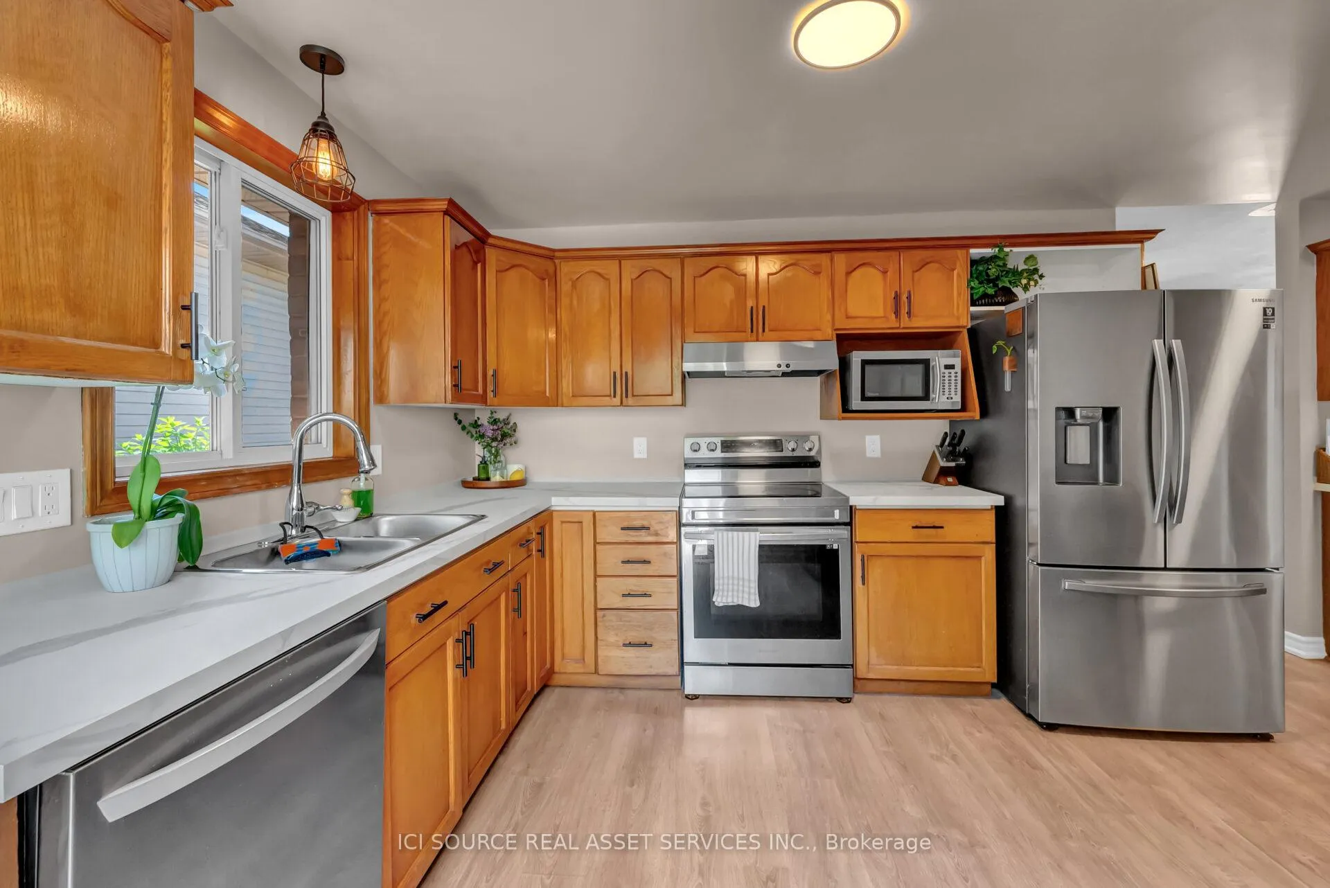 Photo 9 of 23 Carolinian Place, Chatham-Kent, Chatham — HOMEH