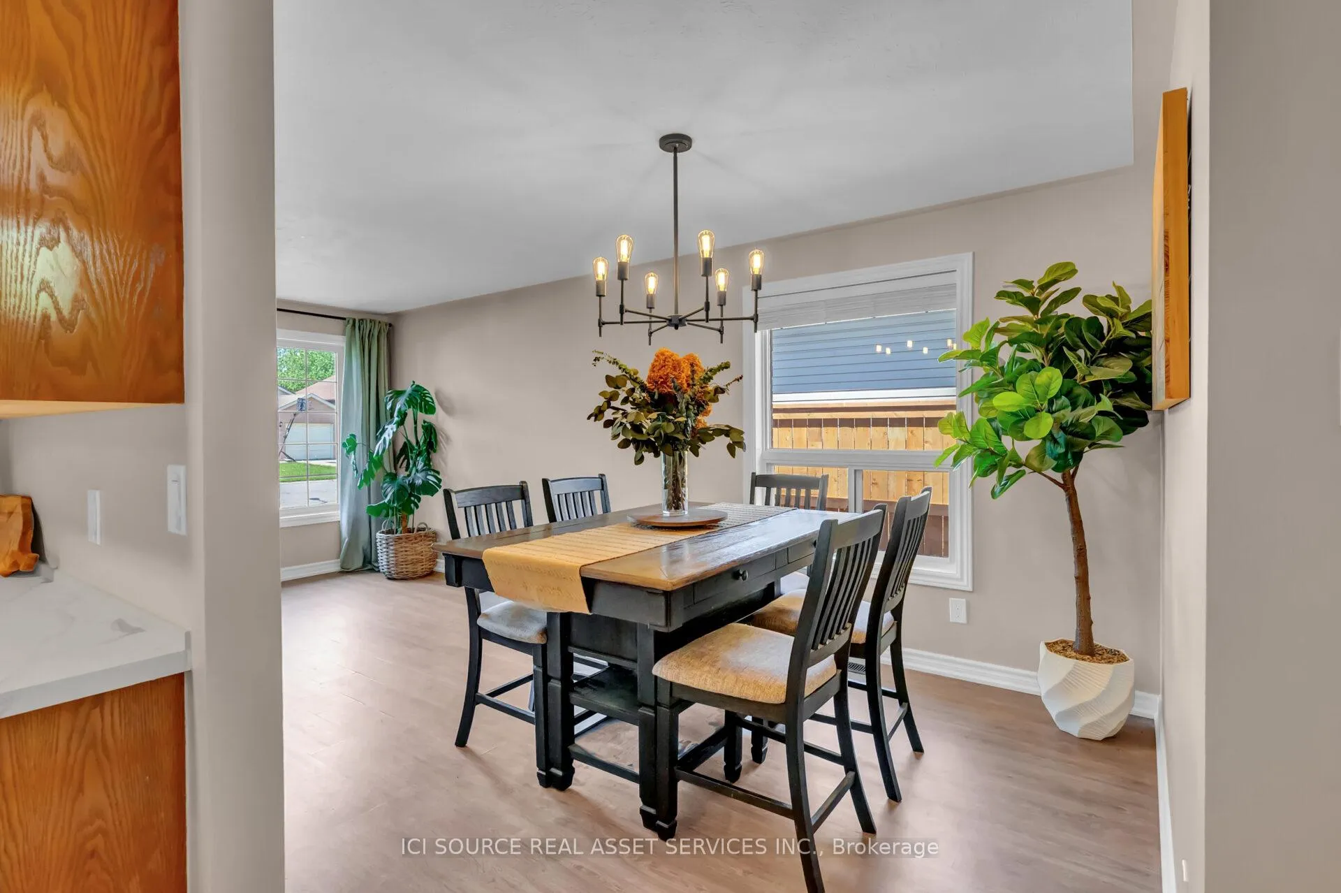 Photo 12 of 23 Carolinian Place, Chatham-Kent, Chatham — HOMEH