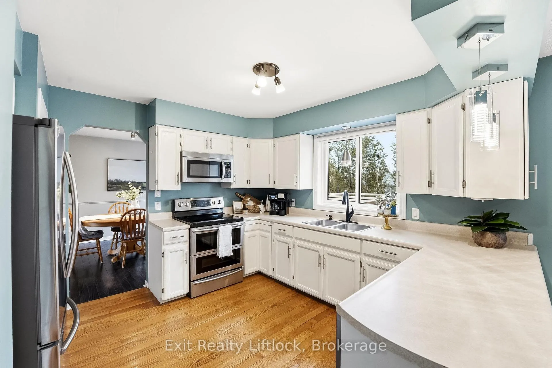Photo 9 of 2285 Lynhaven Road, Peterborough, Monaghan Ward 2 — HOMEH