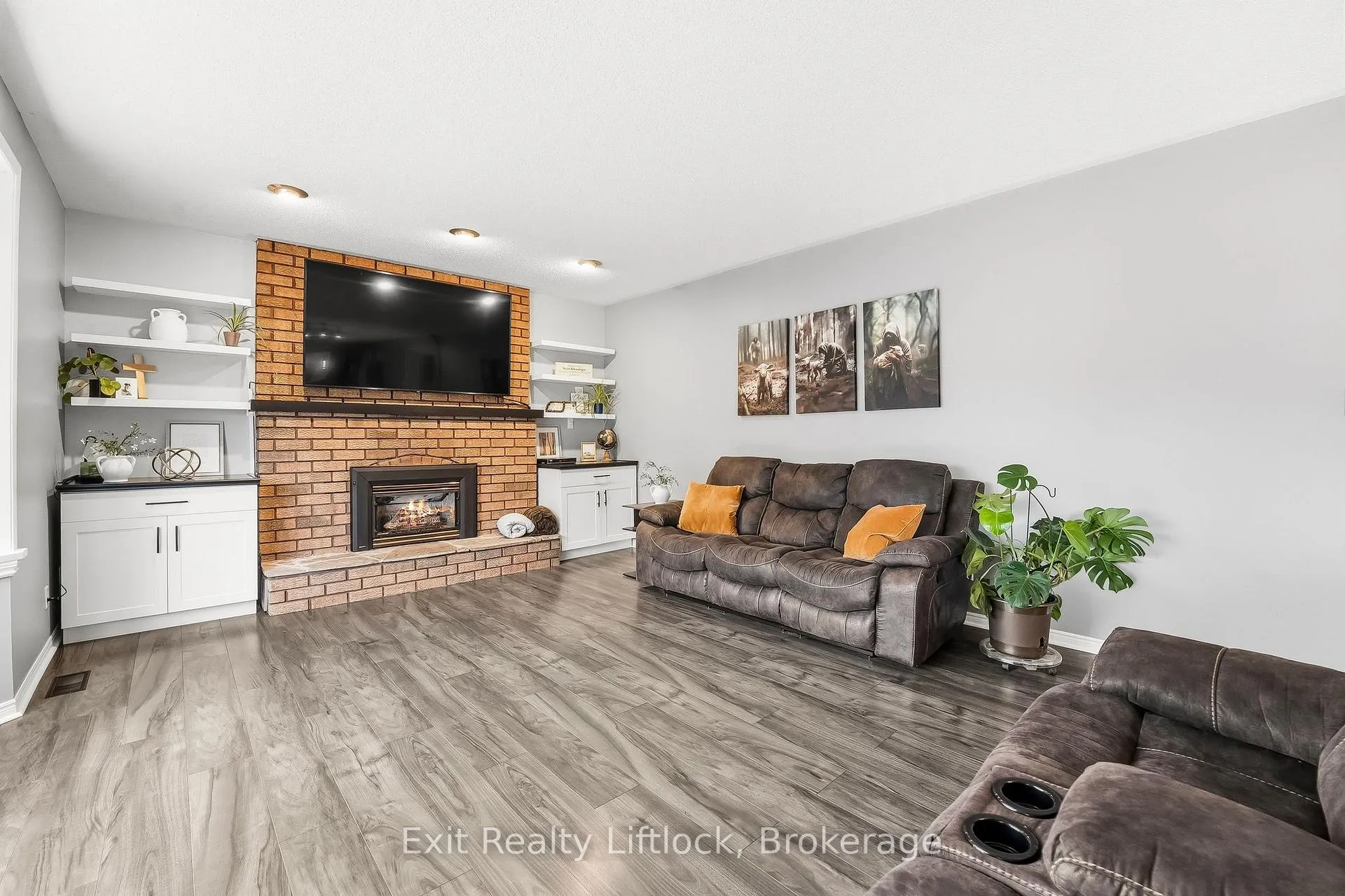 Photo 14 of 2285 Lynhaven Road, Peterborough, Monaghan Ward 2 — HOMEH