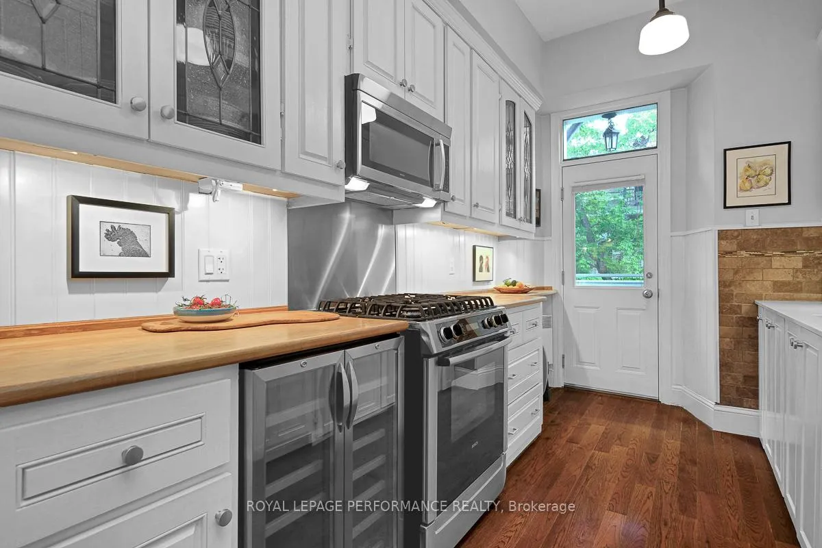 Photo 15 of Unit 3, 315 Daly Avenue, Ottawa, Sandy Hill — HOMEH