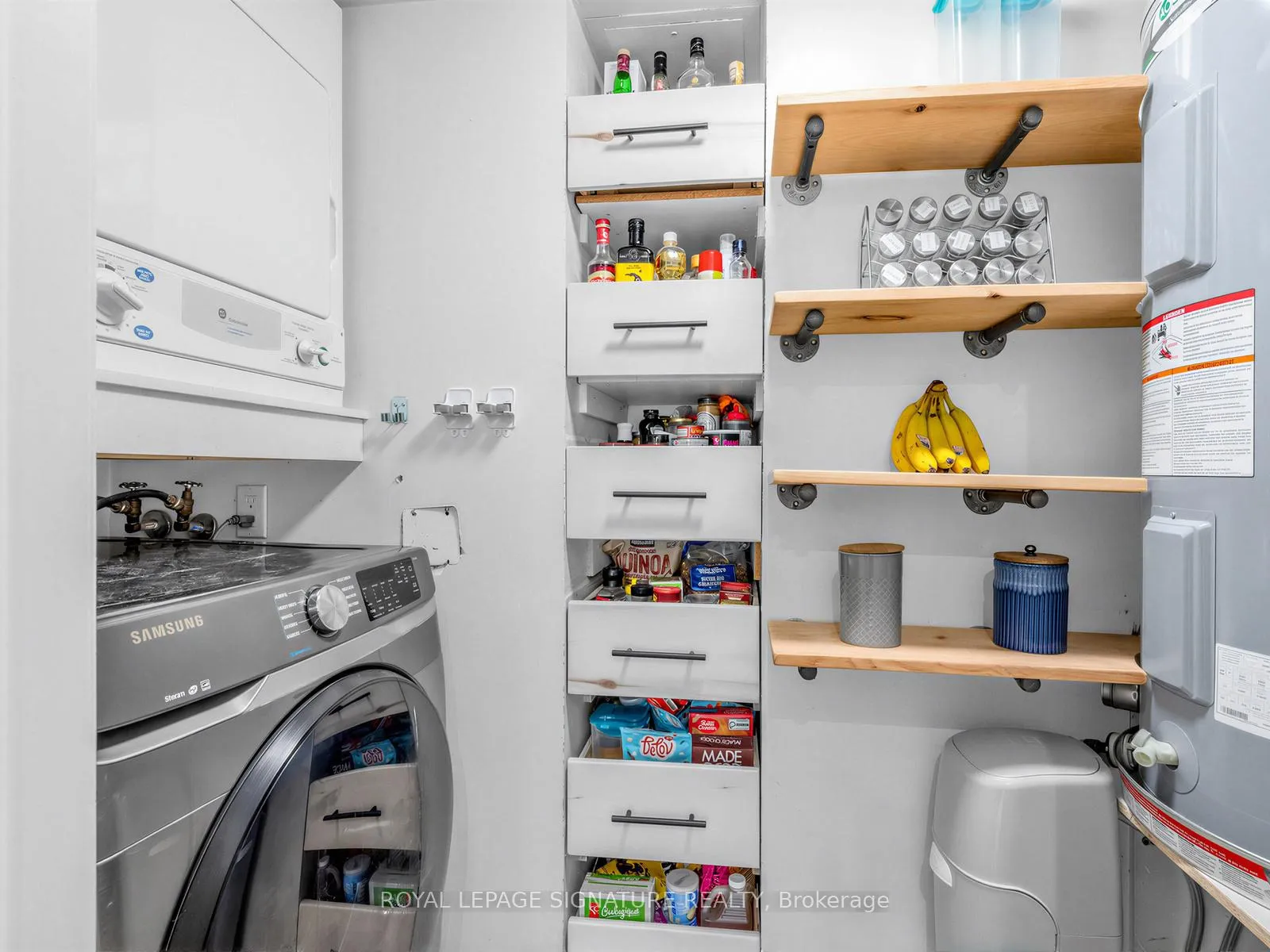 Photo 5 of Unit 201, 72 Aerodrome Crescent, Toronto, Leaside — HOMEH