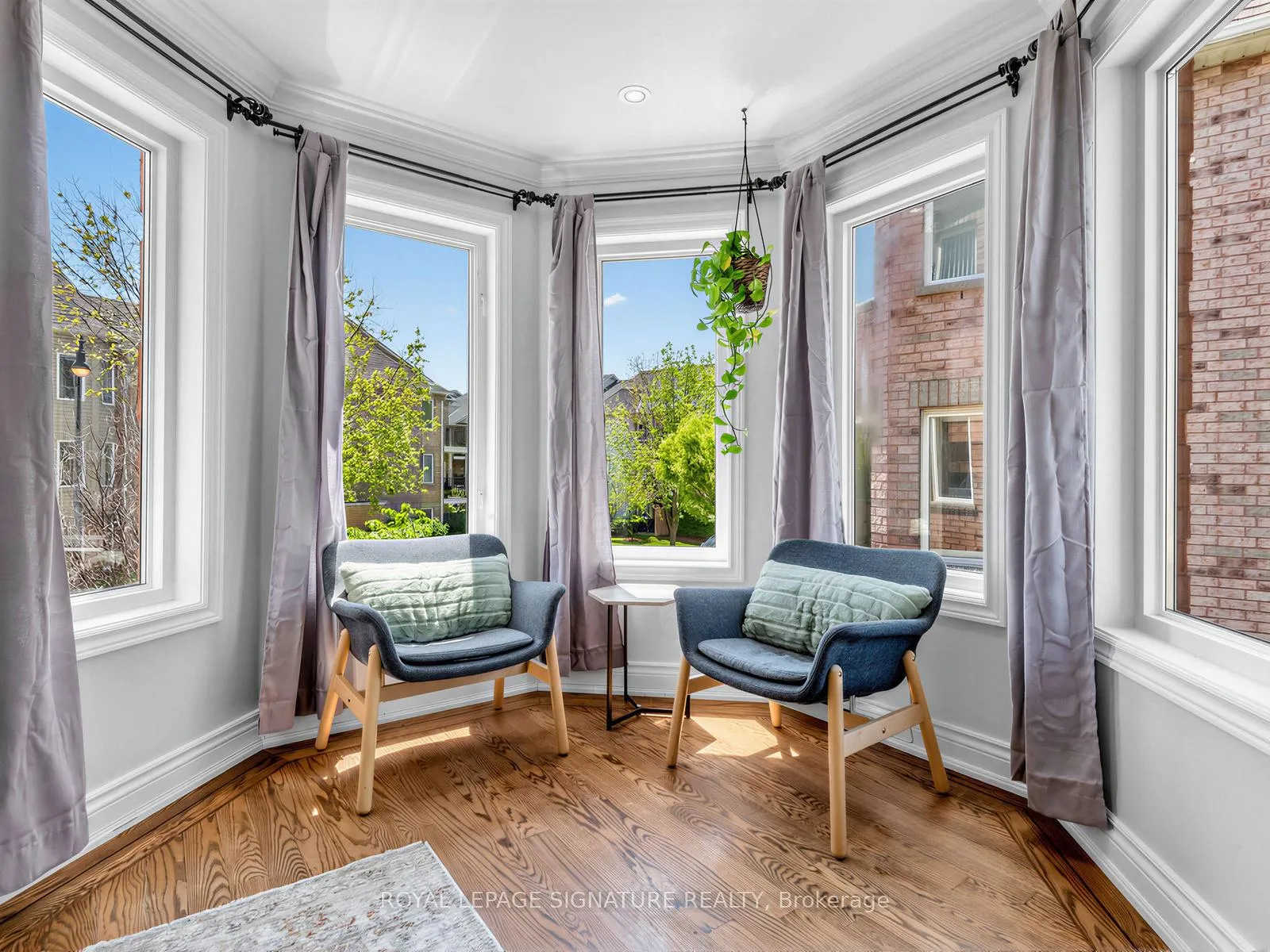 Photo 9 of Unit 201, 72 Aerodrome Crescent, Toronto, Leaside — HOMEH