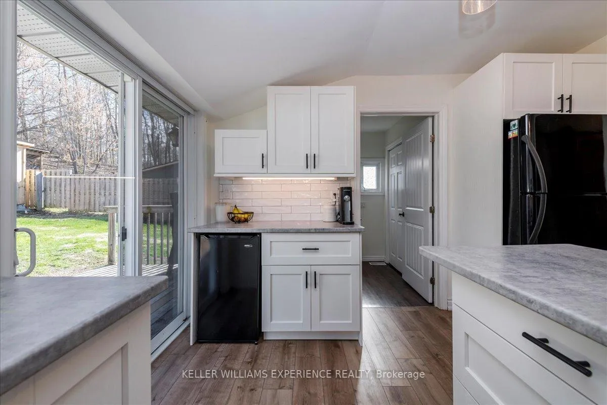 Photo 10 of 80 Robert Street W, Penetanguishene — HOMEH