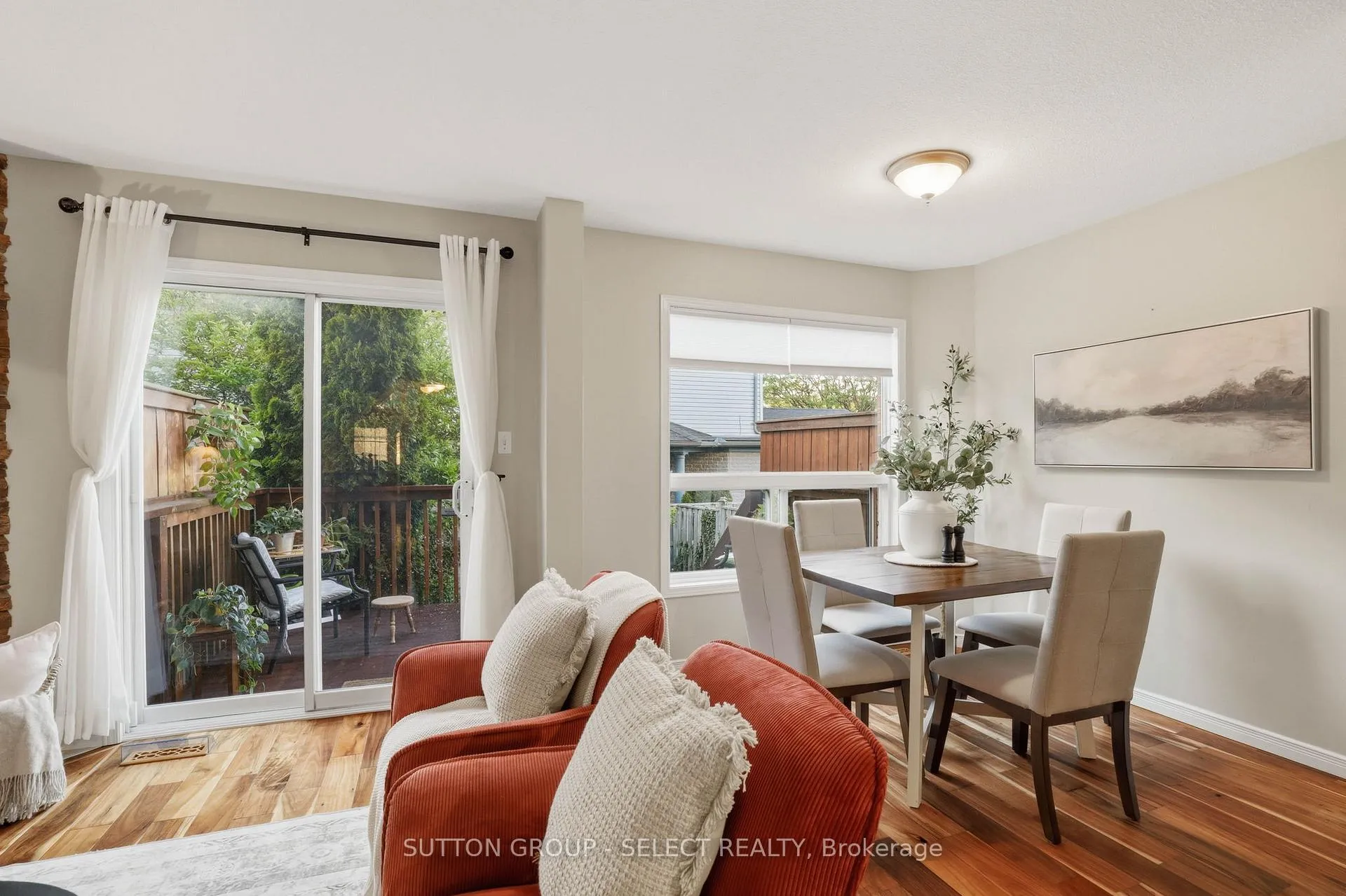 Photo 11 of 760 Silversmith Street, London, North M — HOMEH
