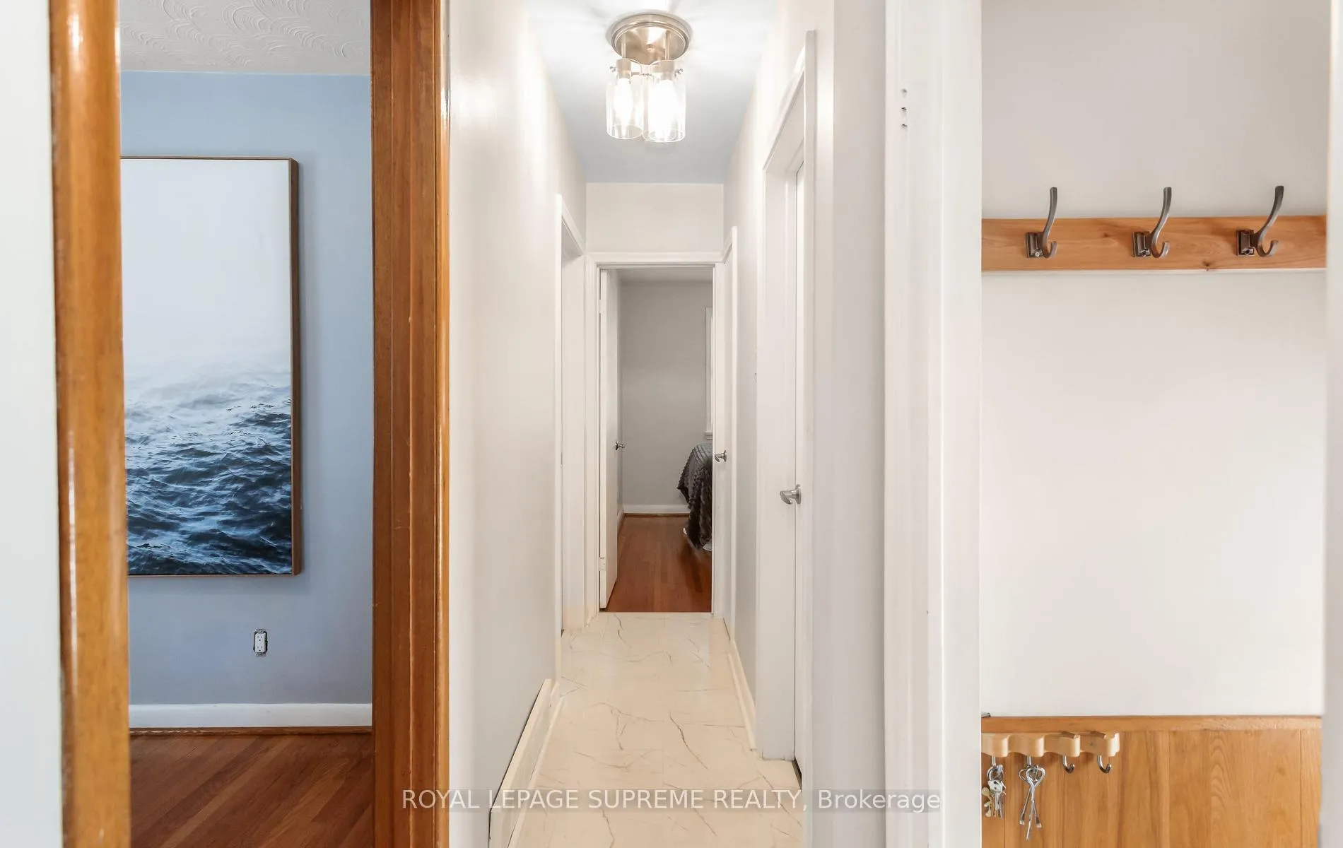 Photo 15 of 16 East Drive, Toronto, Rockcliffe-Smythe — HOMEH