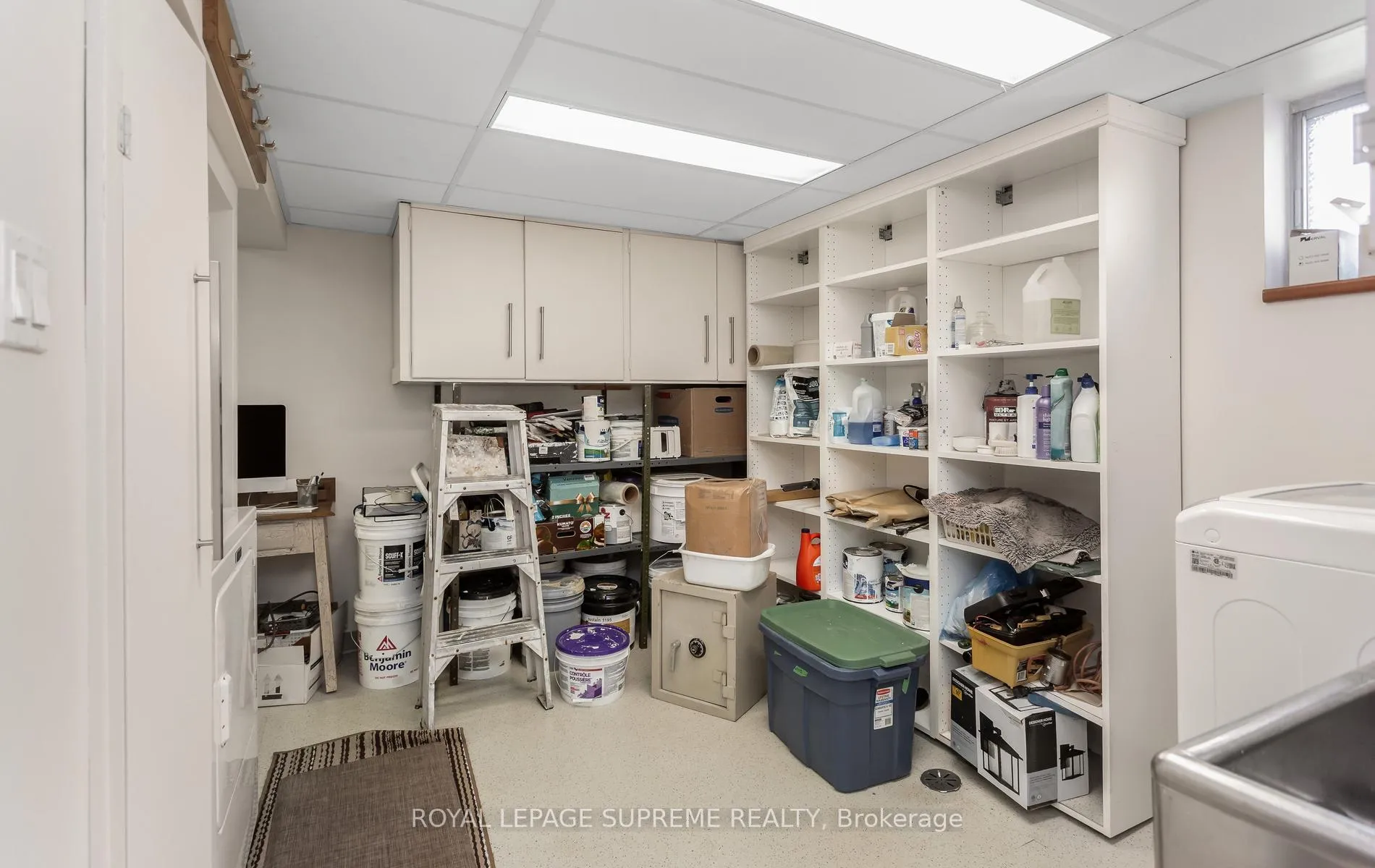 Photo 35 of 16 East Drive, Toronto, Rockcliffe-Smythe — HOMEH