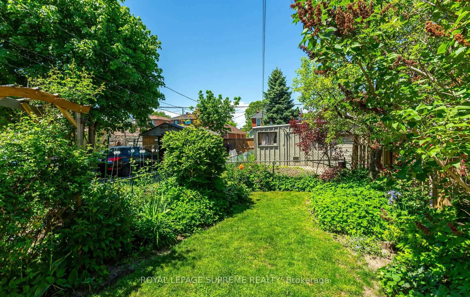 Photo 43 of 16 East Drive, Toronto, Rockcliffe-Smythe — HOMEH