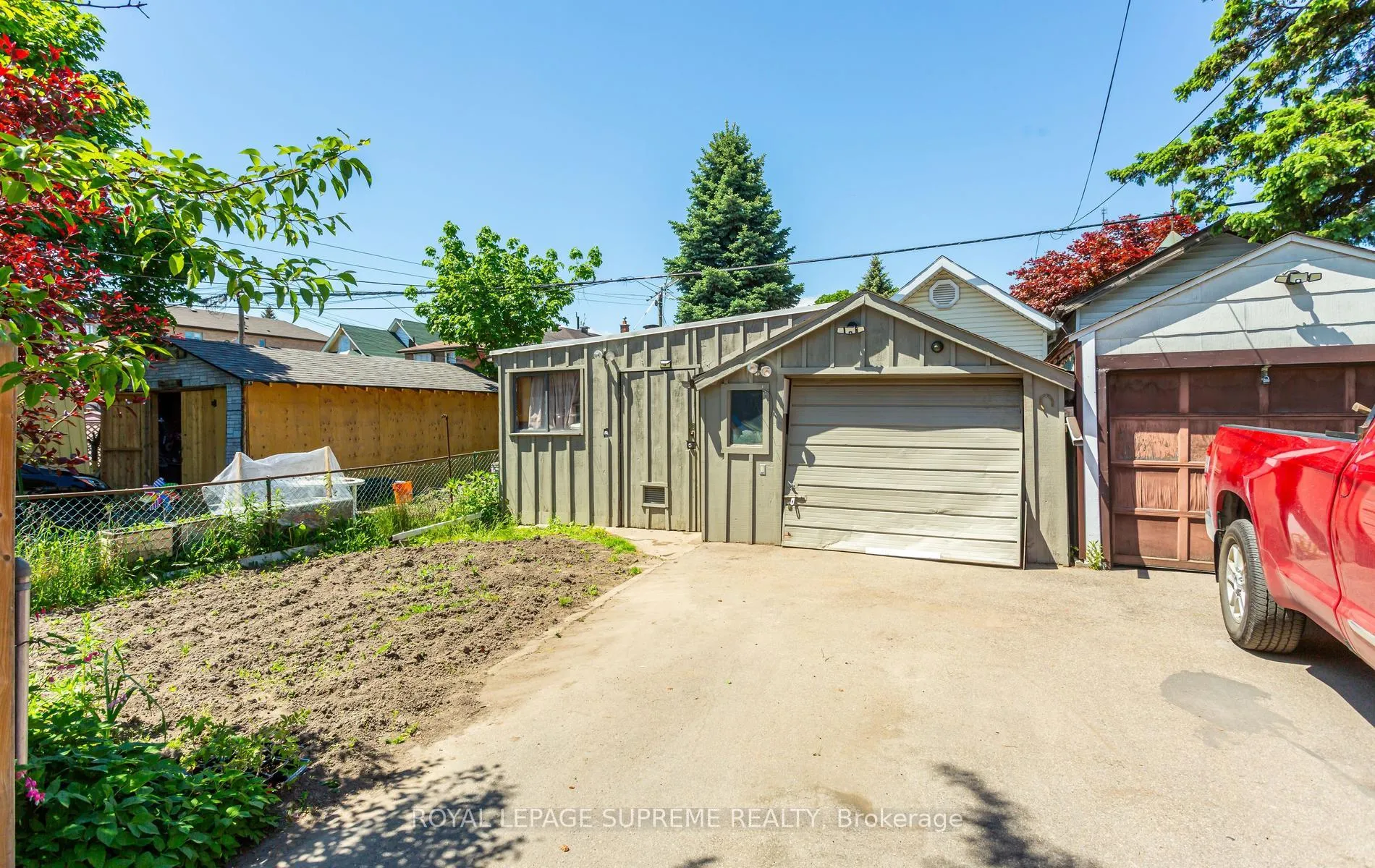 Photo 44 of 16 East Drive, Toronto, Rockcliffe-Smythe — HOMEH