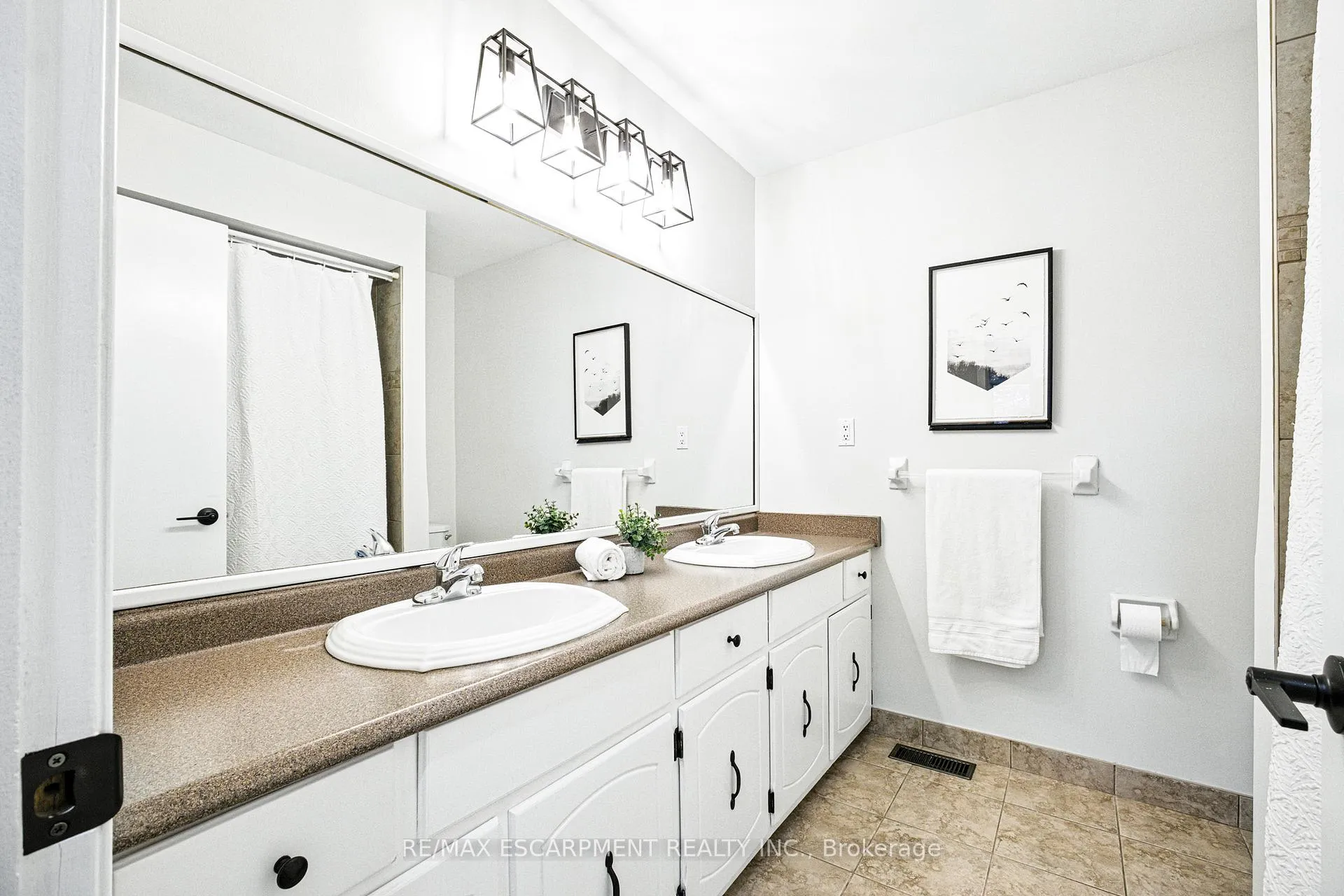 Photo 14 of 2276 Binbrook Road, Hamilton, Rural Glanbrook — HOMEH