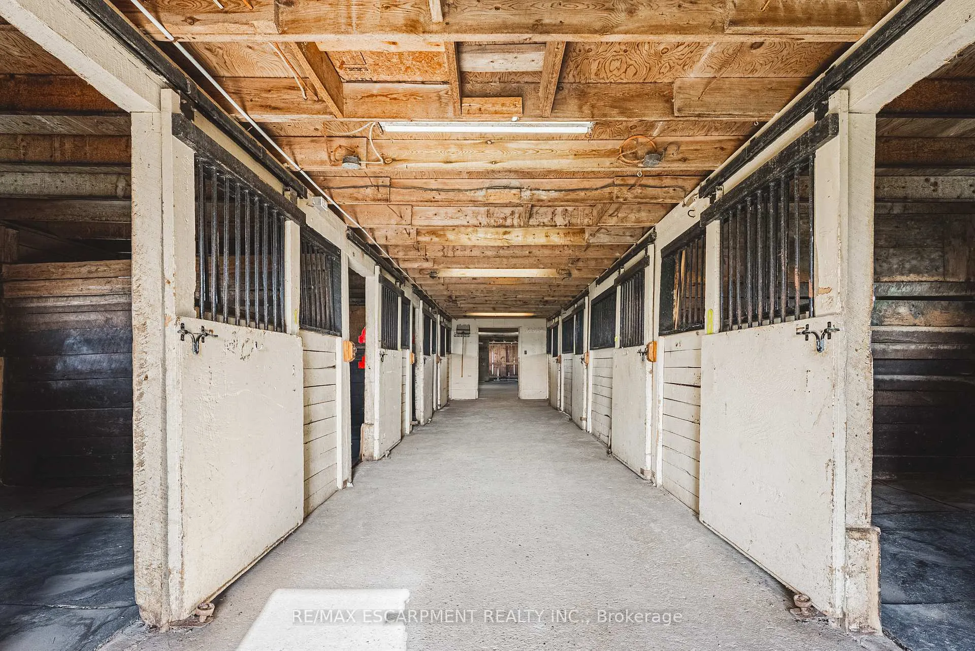 Photo 30 of 2276 Binbrook Road, Hamilton, Rural Glanbrook — HOMEH