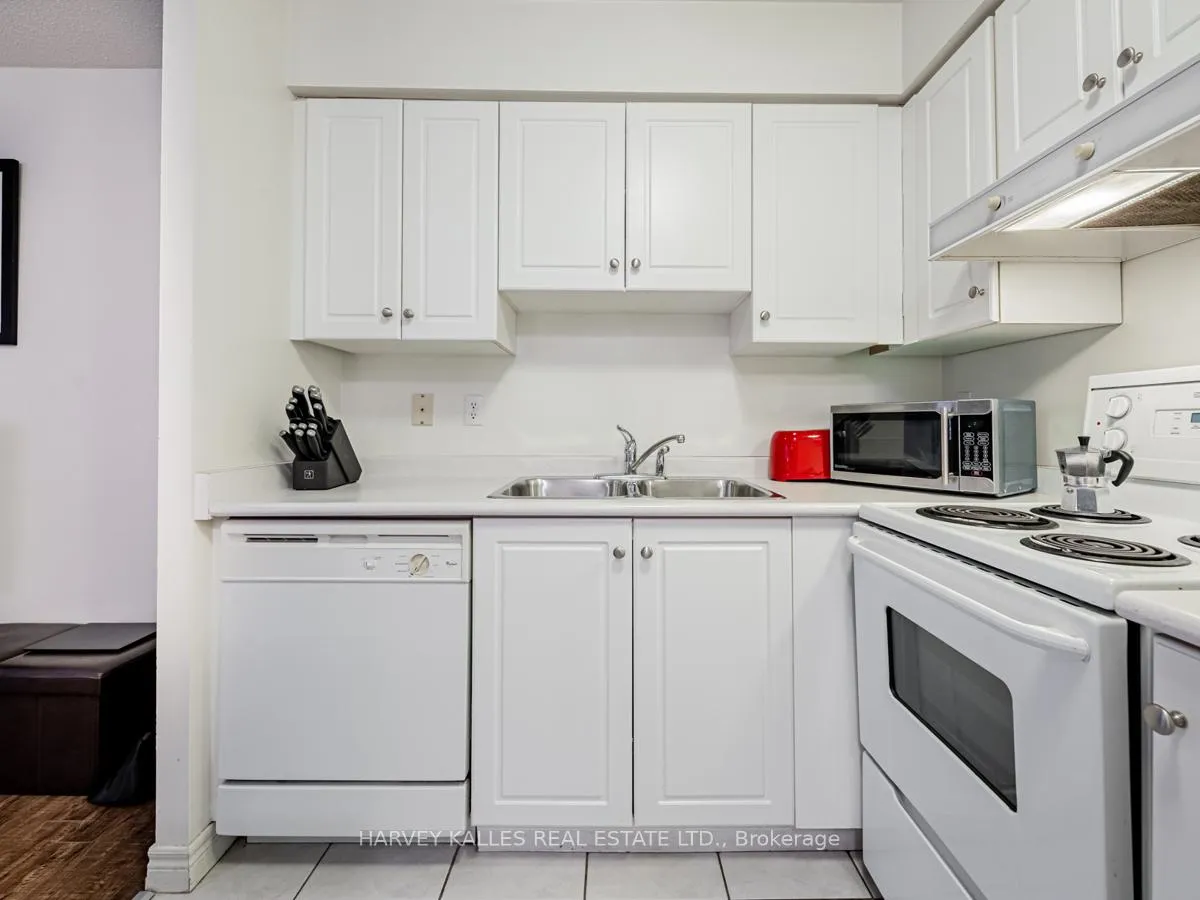 Photo 7 of Unit 1101, 43 Eglinton Avenue E, Toronto, Mount Pleasant West — HOMEH
