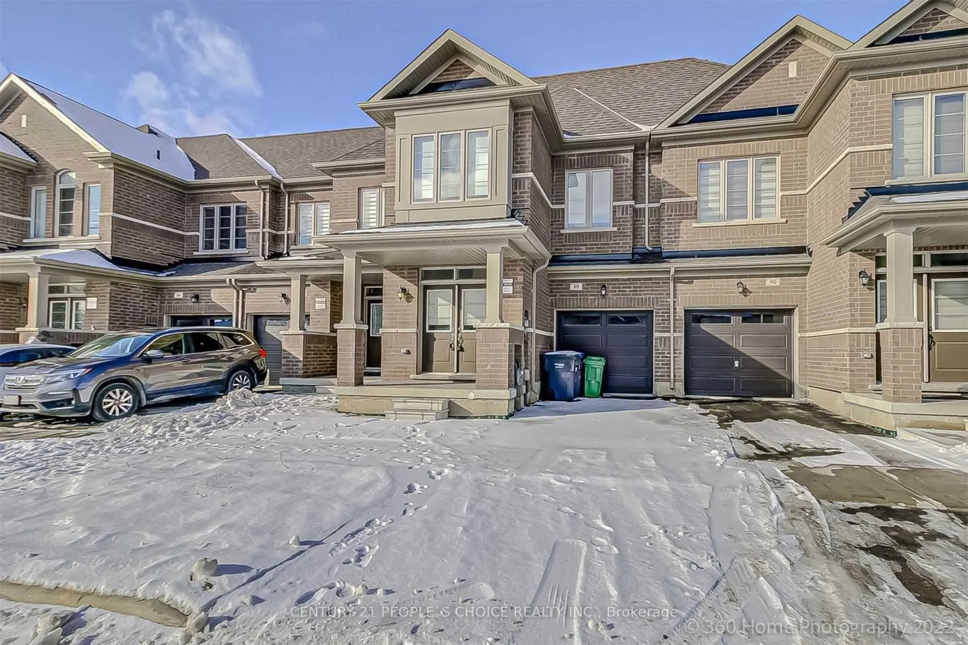 Photo 3 of 88 Adventura Road, Brampton, Northwest Brampton — HOMEH