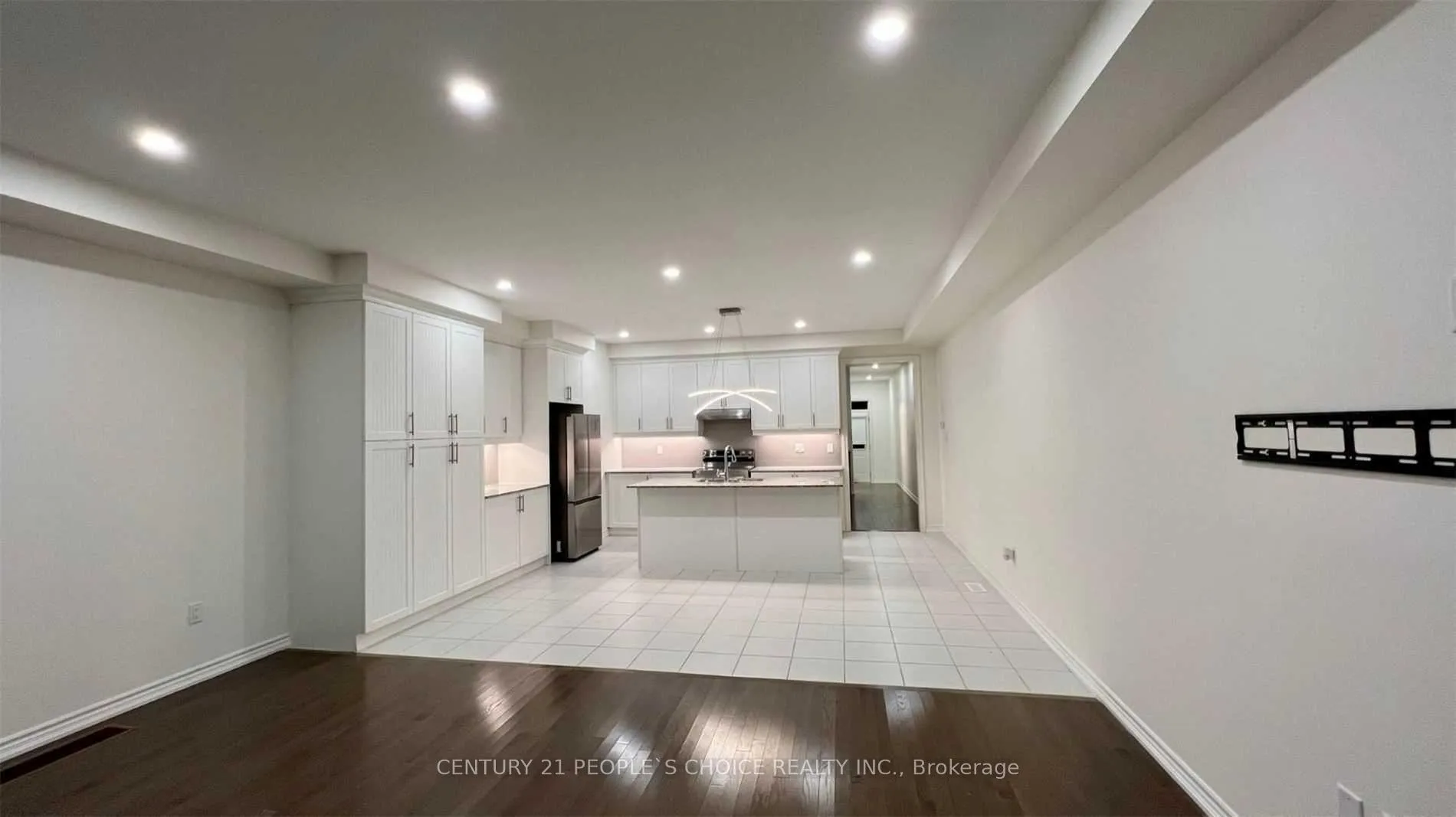 Photo 9 of 88 Adventura Road, Brampton, Northwest Brampton — HOMEH