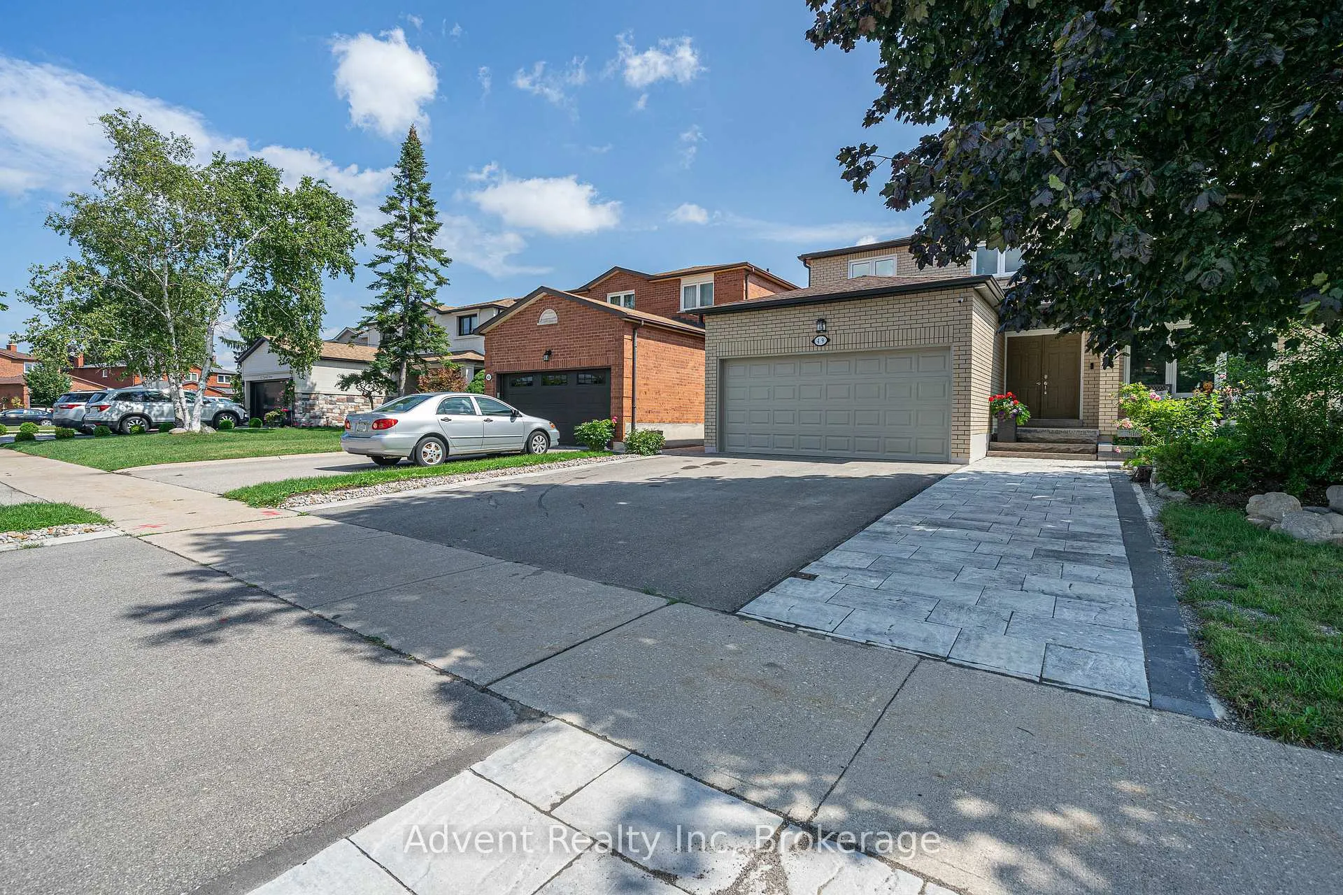 Photo 2 of Unit Bsmt, 49 Cherhill Drive, Vaughan, Maple — HOMEH