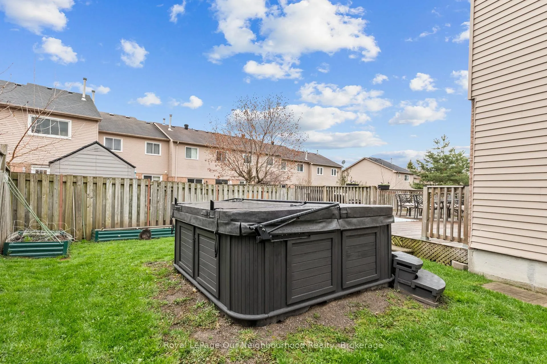 Photo 35 of 61 Fry Crescent, Clarington, Bowmanville — HOMEH
