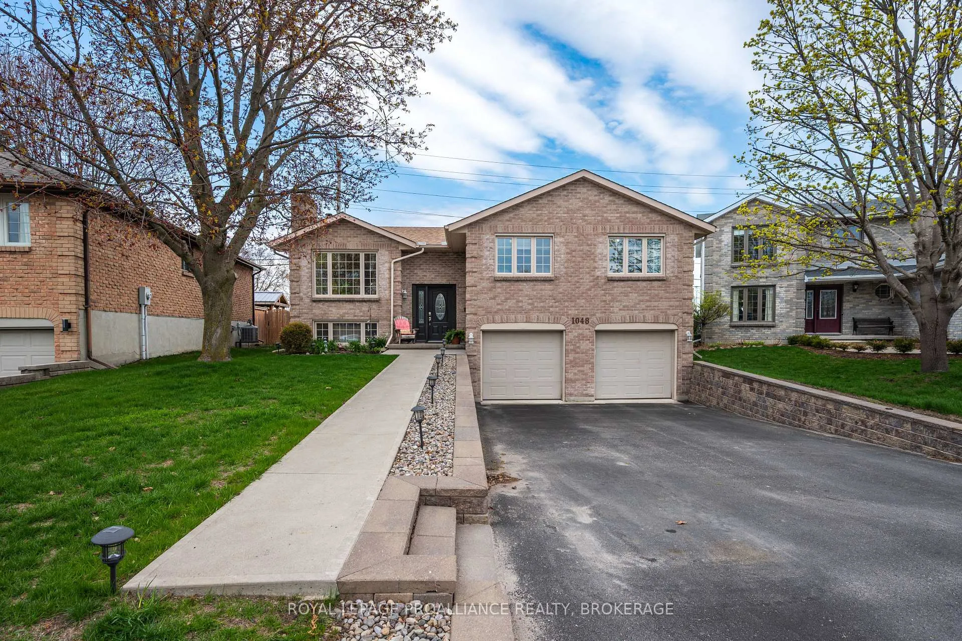 Photo 1 of 1048 Palmerston Crescent, Kingston, North of Taylor-Kidd Blvd — HOMEH