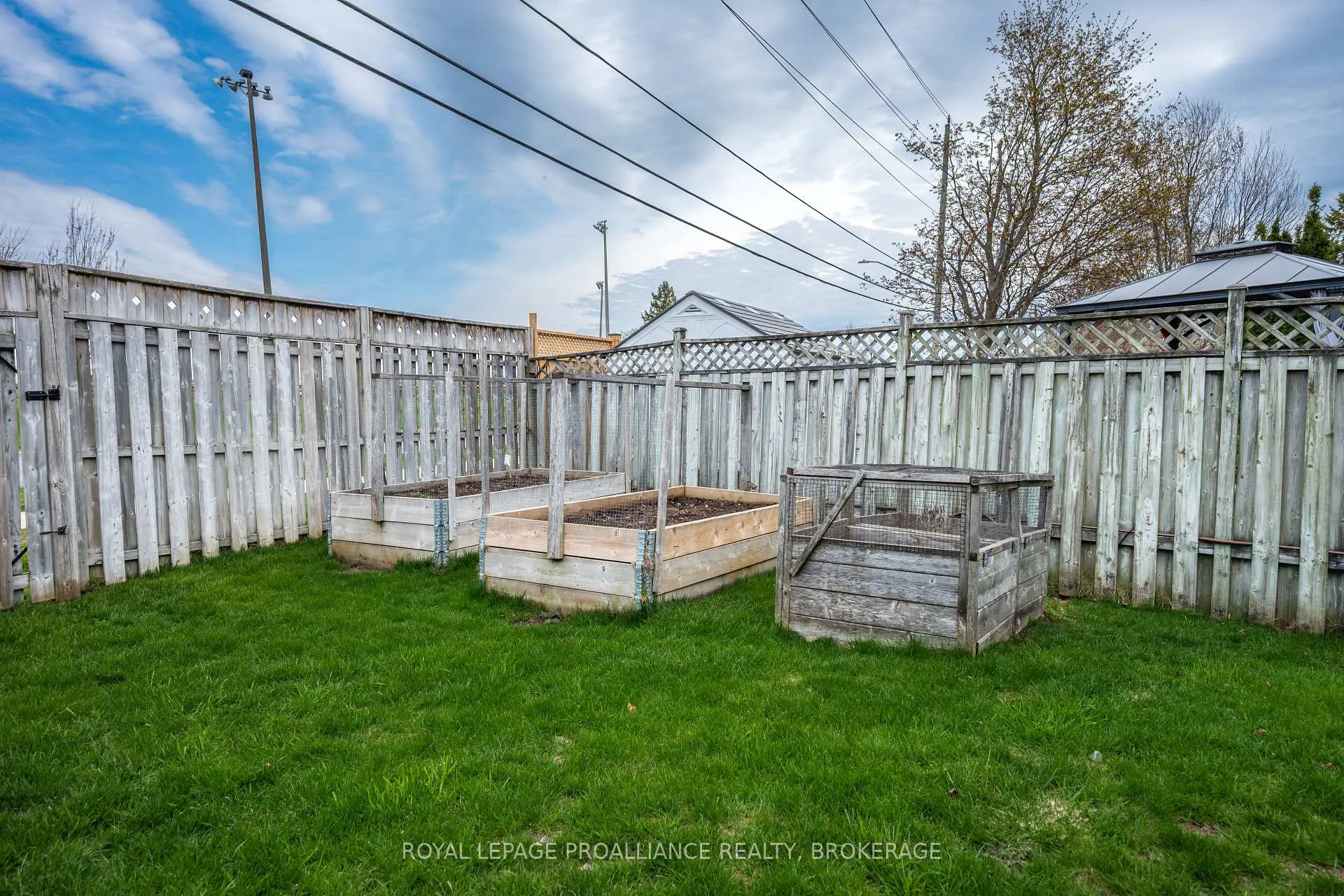 Photo 8 of 1048 Palmerston Crescent, Kingston, North of Taylor-Kidd Blvd — HOMEH