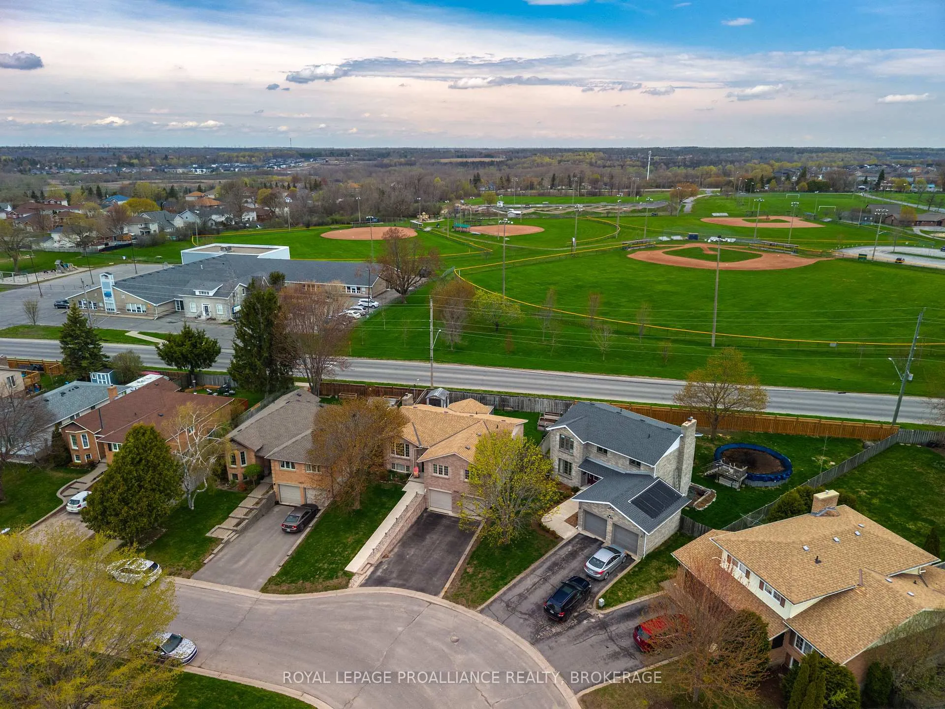 Photo 12 of 1048 Palmerston Crescent, Kingston, North of Taylor-Kidd Blvd — HOMEH