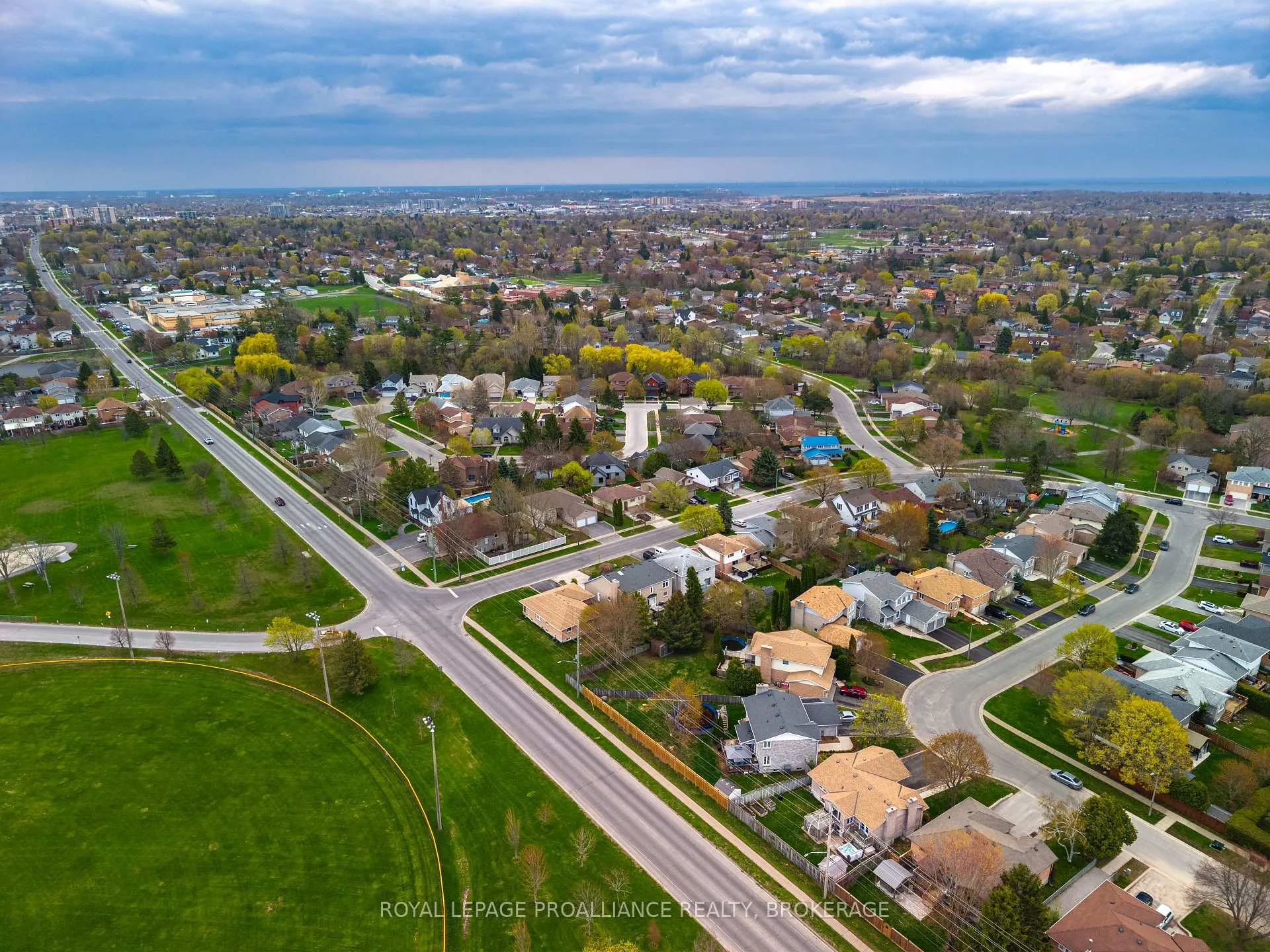 Photo 16 of 1048 Palmerston Crescent, Kingston, North of Taylor-Kidd Blvd — HOMEH