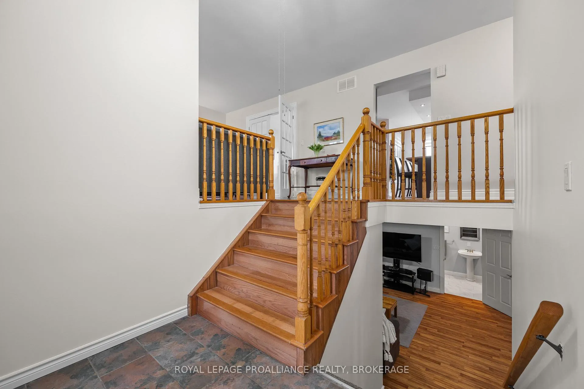 Photo 19 of 1048 Palmerston Crescent, Kingston, North of Taylor-Kidd Blvd — HOMEH