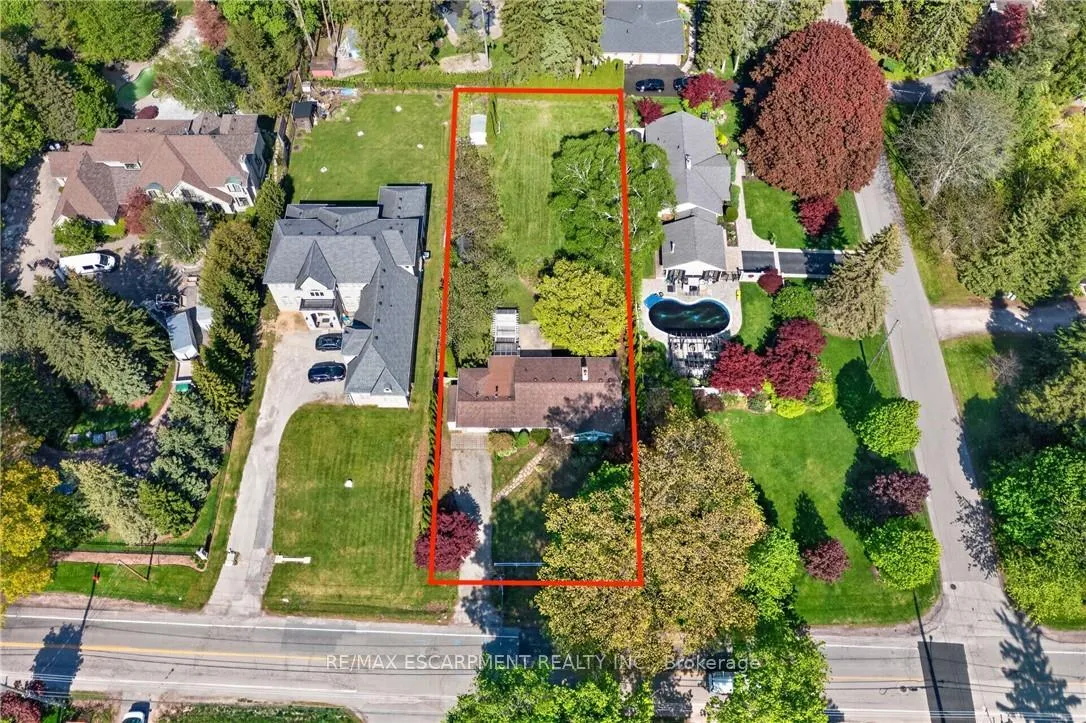 Photo 4 of 53 Lovers Lane, Hamilton, Ancaster — HOMEH