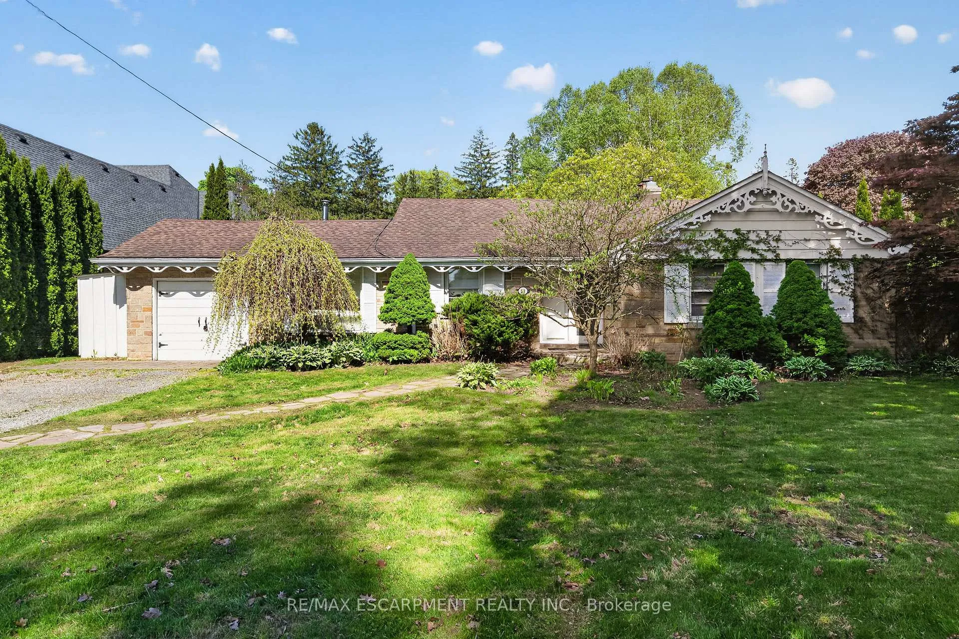 Photo 6 of 53 Lovers Lane, Hamilton, Ancaster — HOMEH