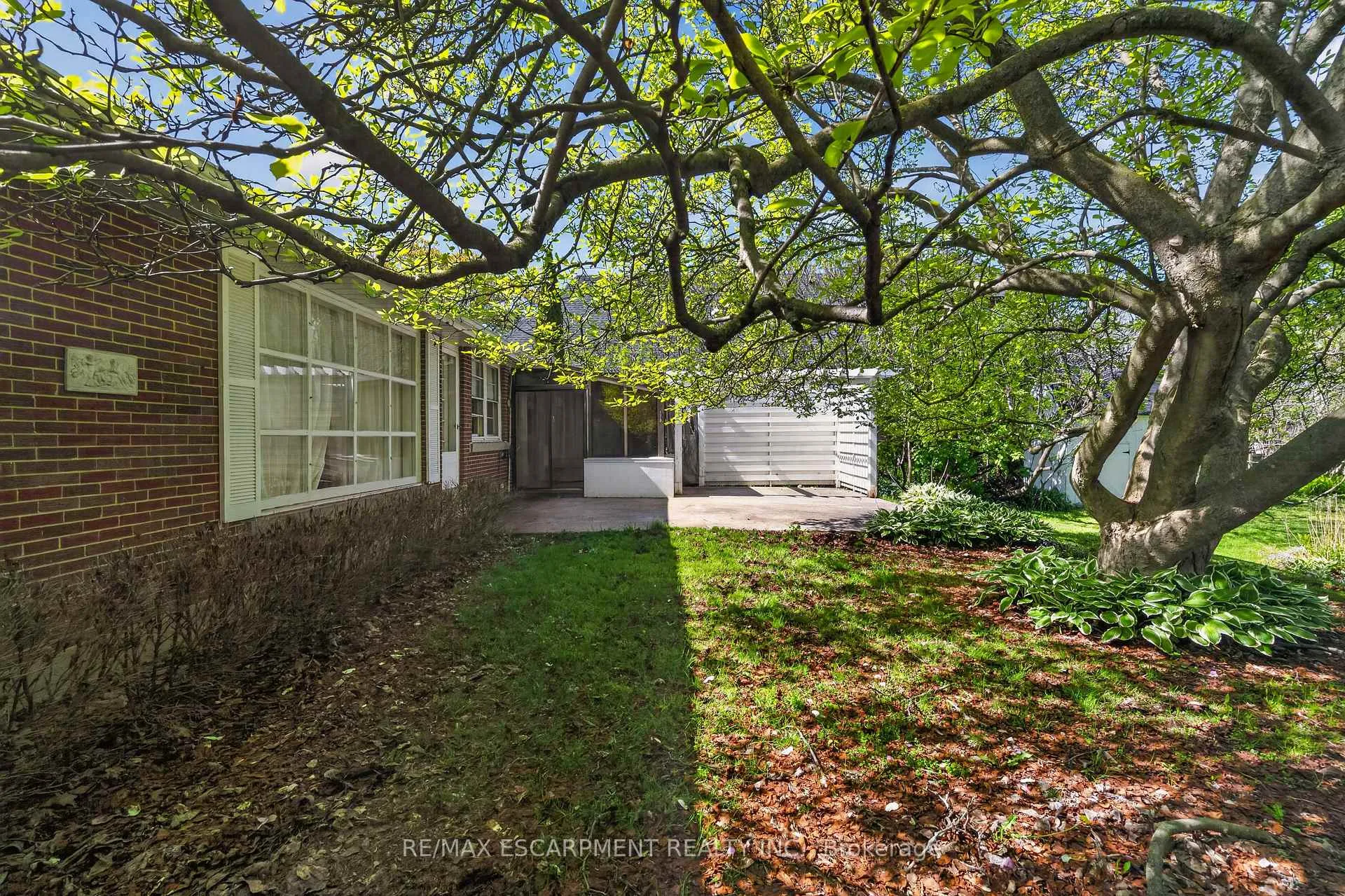 Photo 8 of 53 Lovers Lane, Hamilton, Ancaster — HOMEH