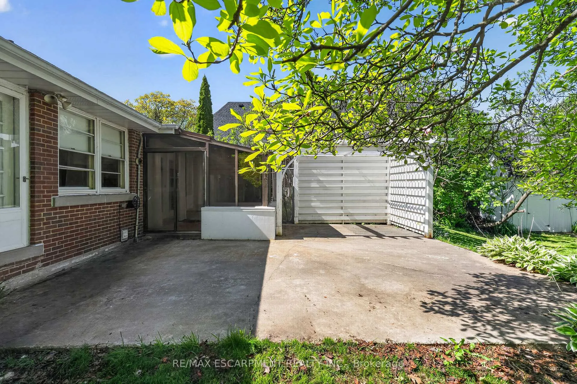Photo 9 of 53 Lovers Lane, Hamilton, Ancaster — HOMEH
