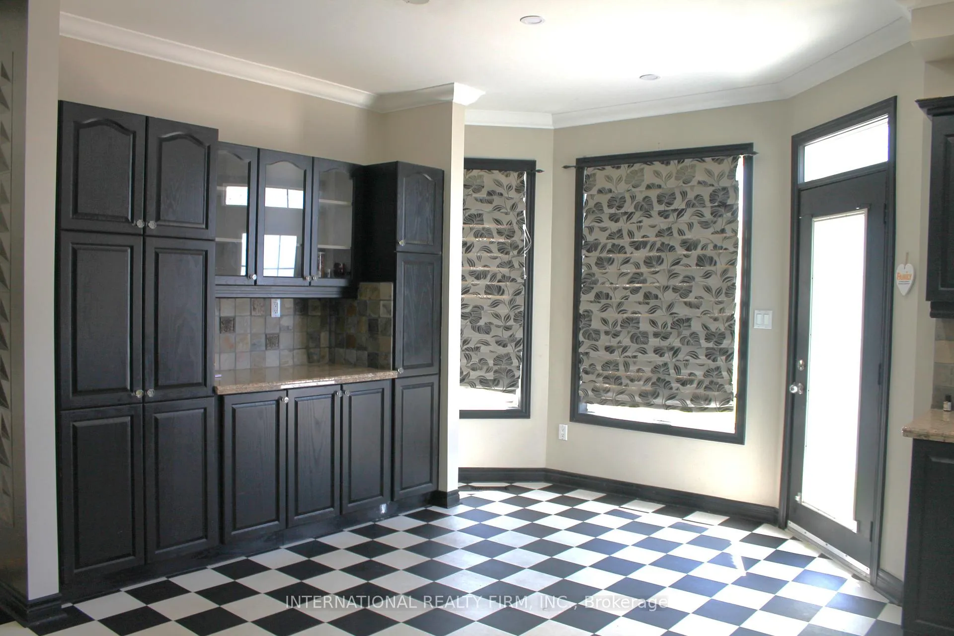 Photo 7 of 412 Wright Crescent, Niagara-on-the-Lake, Glendale — HOMEH