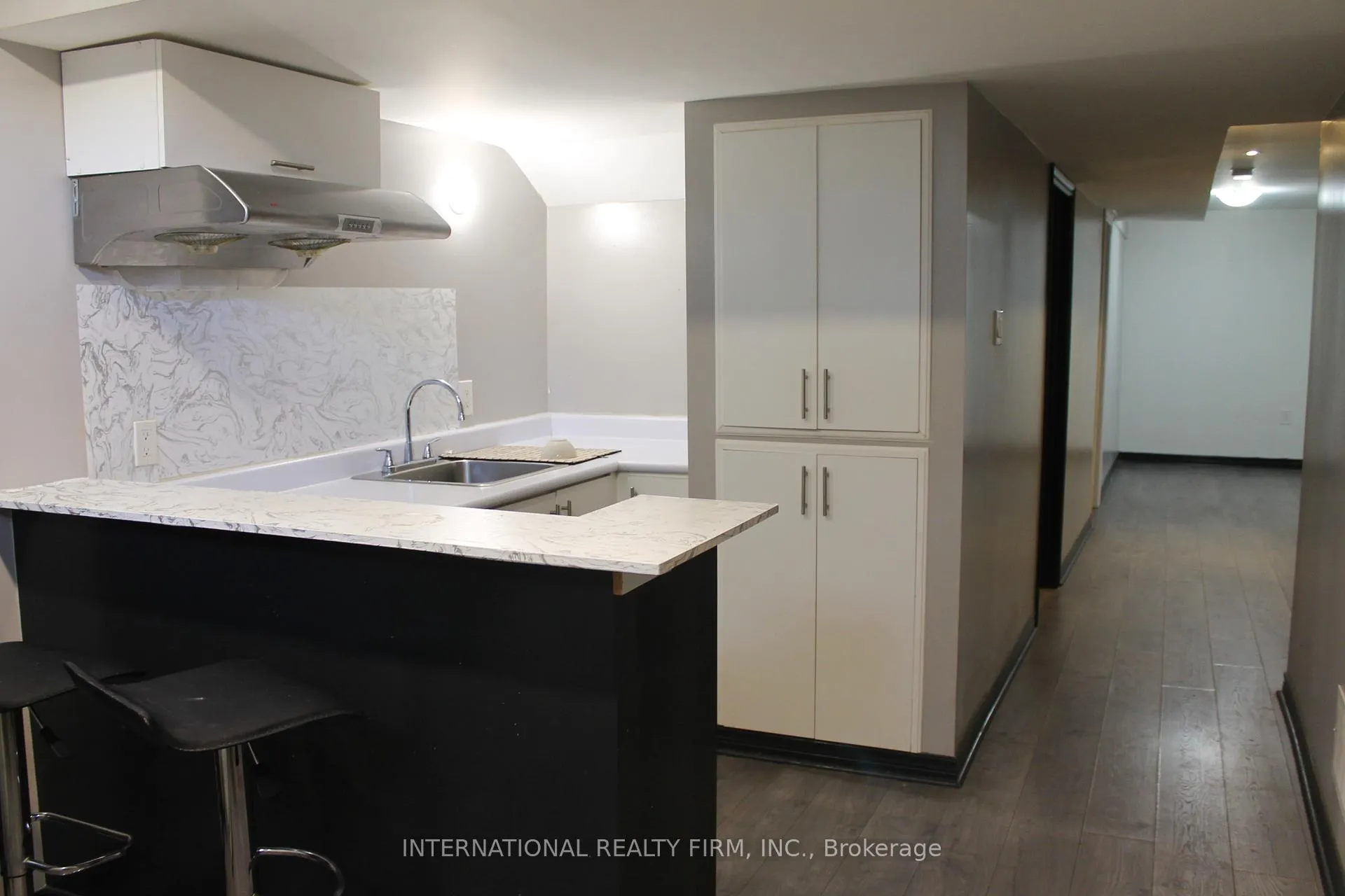 Photo 15 of 412 Wright Crescent, Niagara-on-the-Lake, Glendale — HOMEH