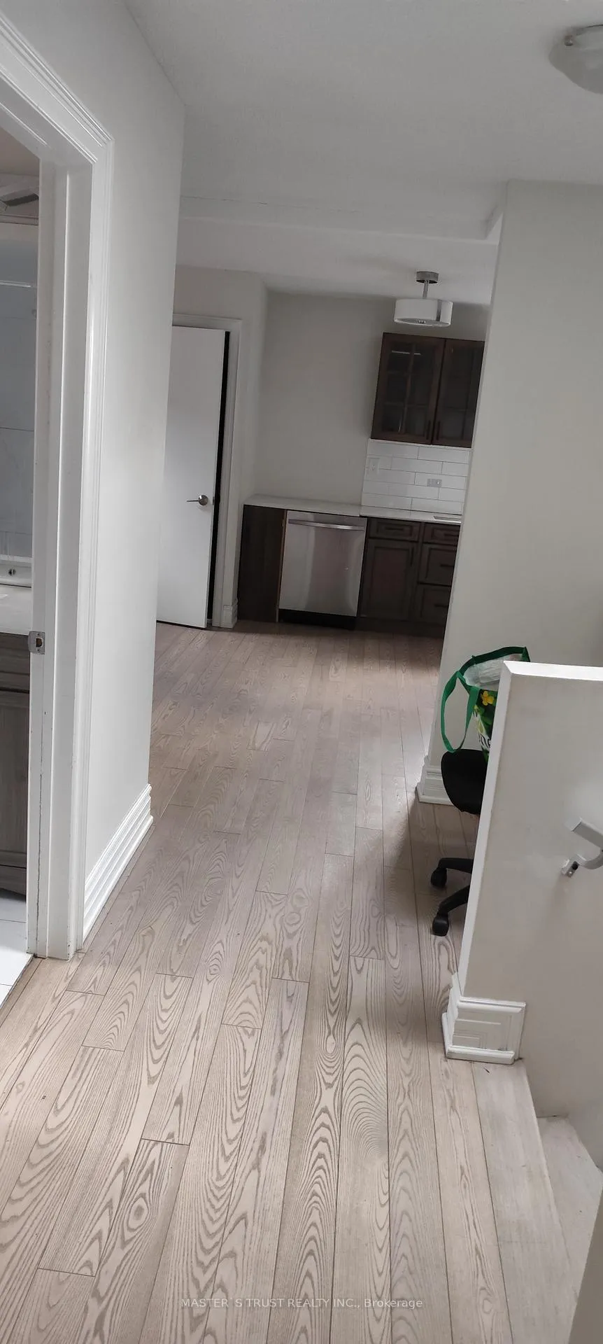 Photo 3 of Unit 2nd Floor, 40 Whitley Castle Crescent S, Scarborough, Agincourt North — HOMEH