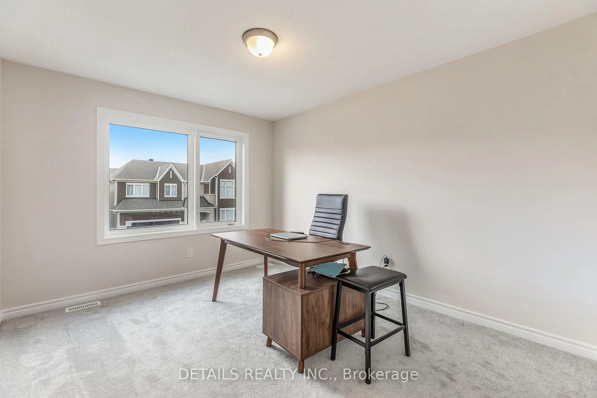 Photo 19 of 708 Vennecy Terrace, Ottawa, Chapel Hill South - Orleans Village — HOMEH