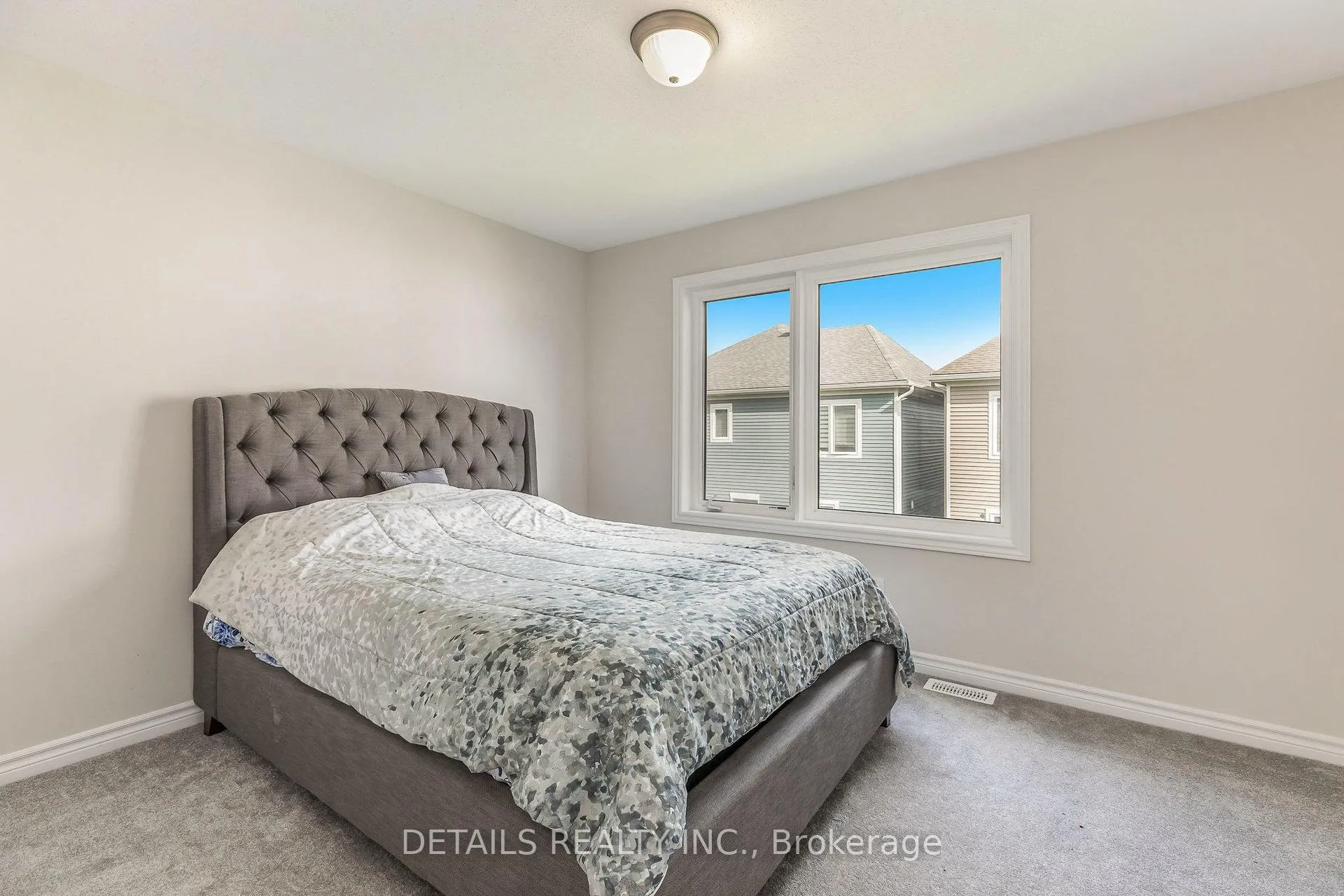 Photo 20 of 708 Vennecy Terrace, Ottawa, Chapel Hill South - Orleans Village — HOMEH
